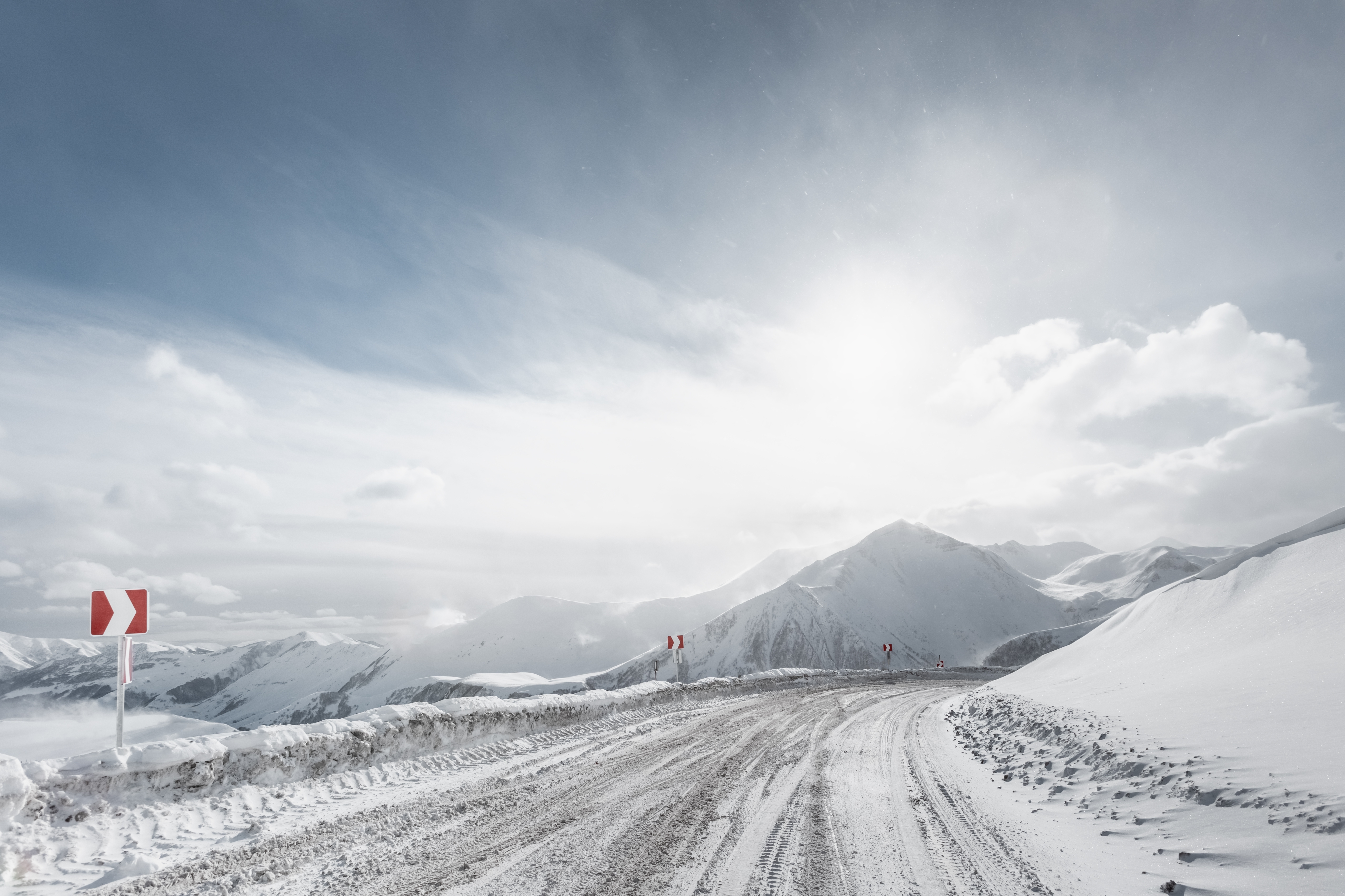 Snow,Winter,Mountain,Road.,Blizzard.