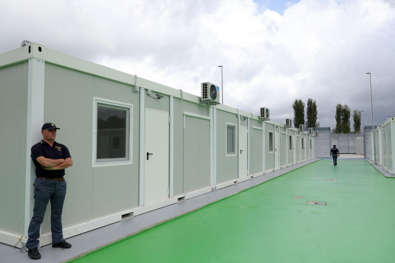 migrantski centar u albaniji