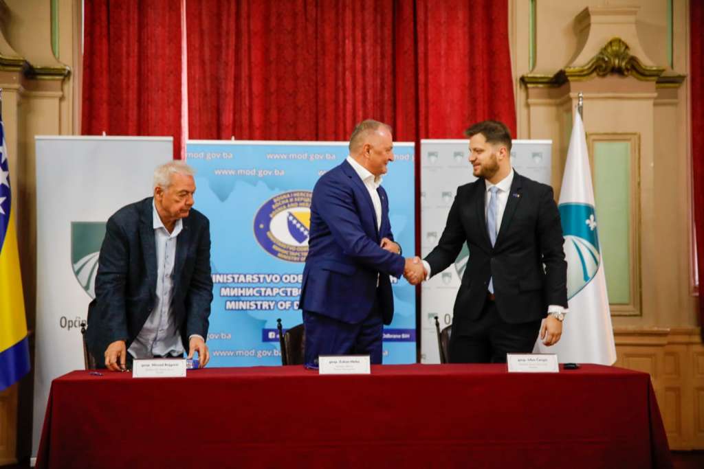 l_54d9ebaa43b8ed8e990b2a37ad1741c4