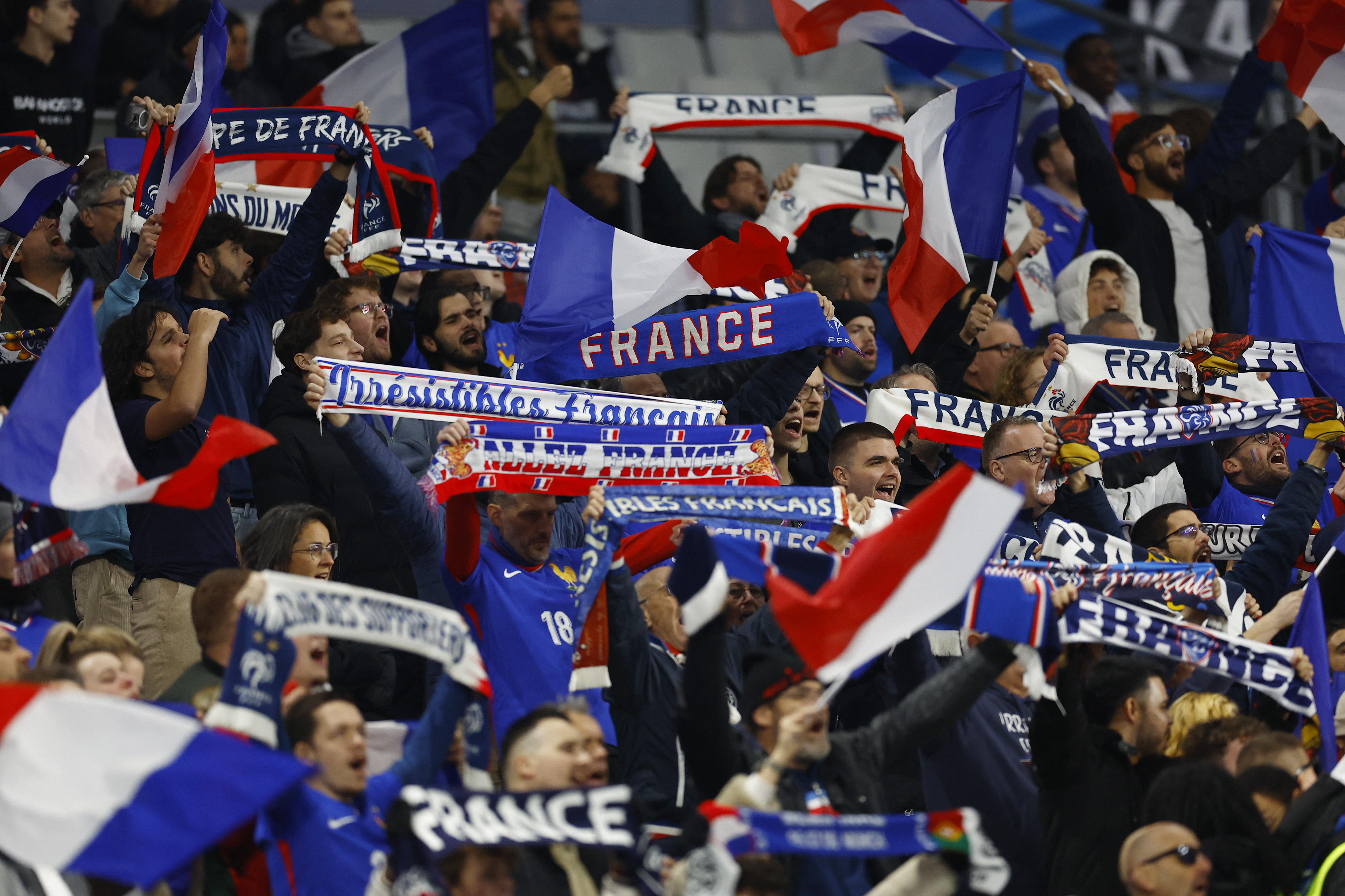 REUTERS/Christian Hartmann