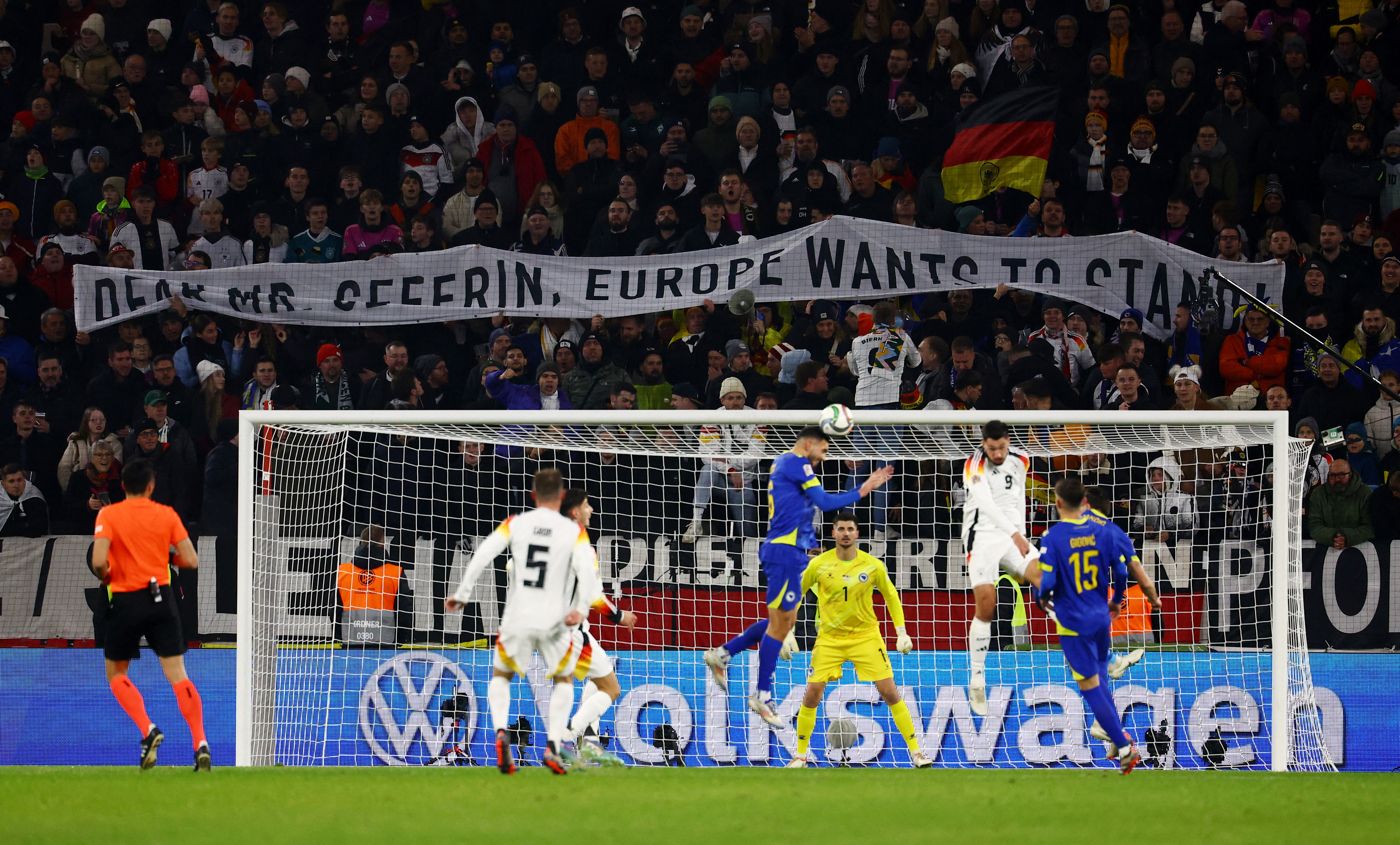  REUTERS/ Kai Pfaffenbach