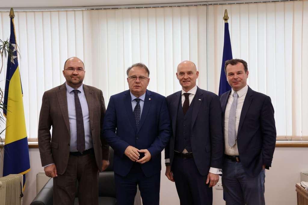 l_a2620106bf6022864fb0e763e1553996