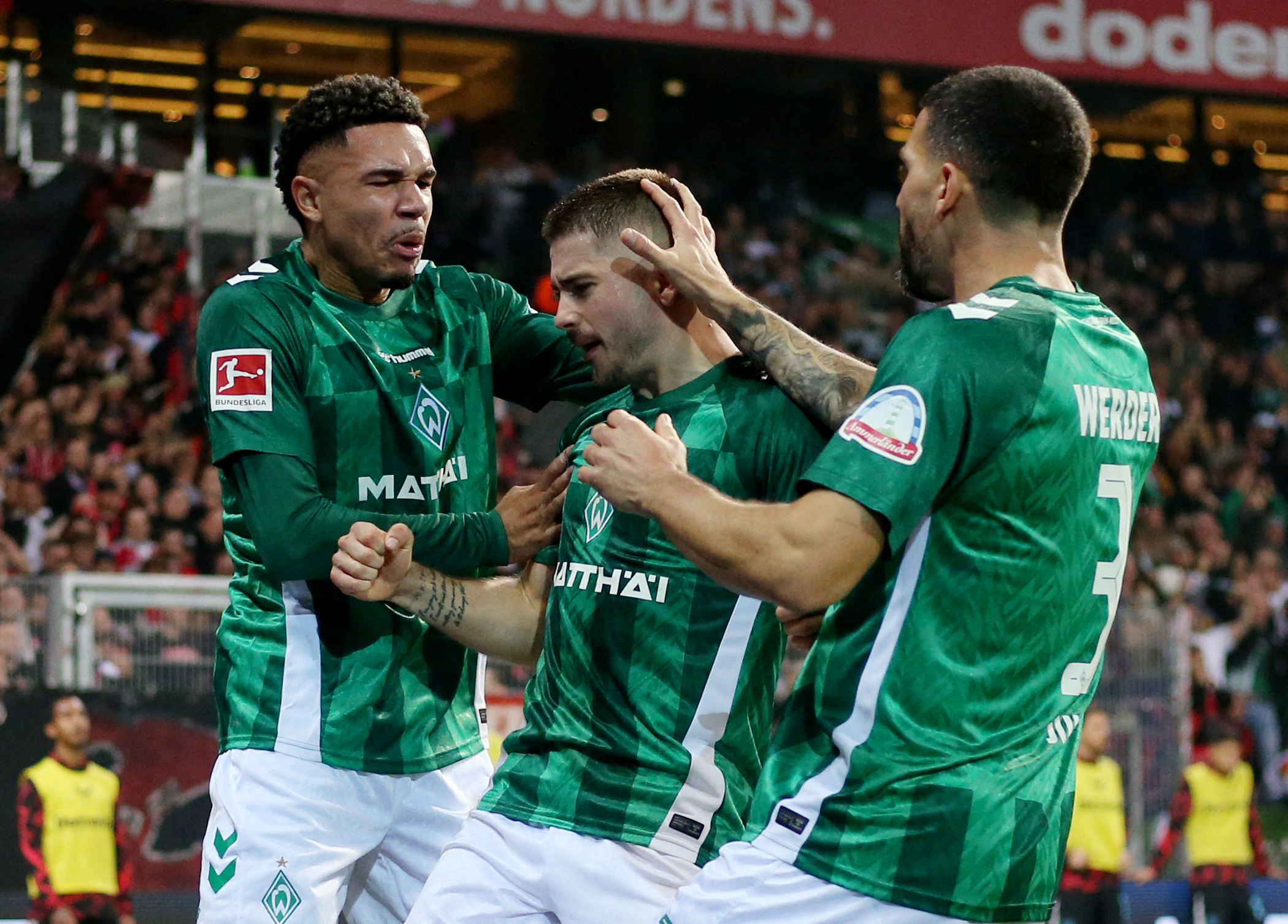 Bundesliga - Werder Bremen v Bayer Leverkusen