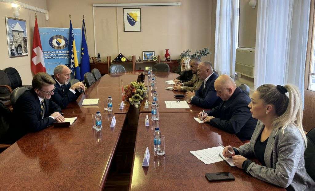 Ministar odbrane BiH Zikan Helez i ambasador Švicarske Gabriele Derighetti