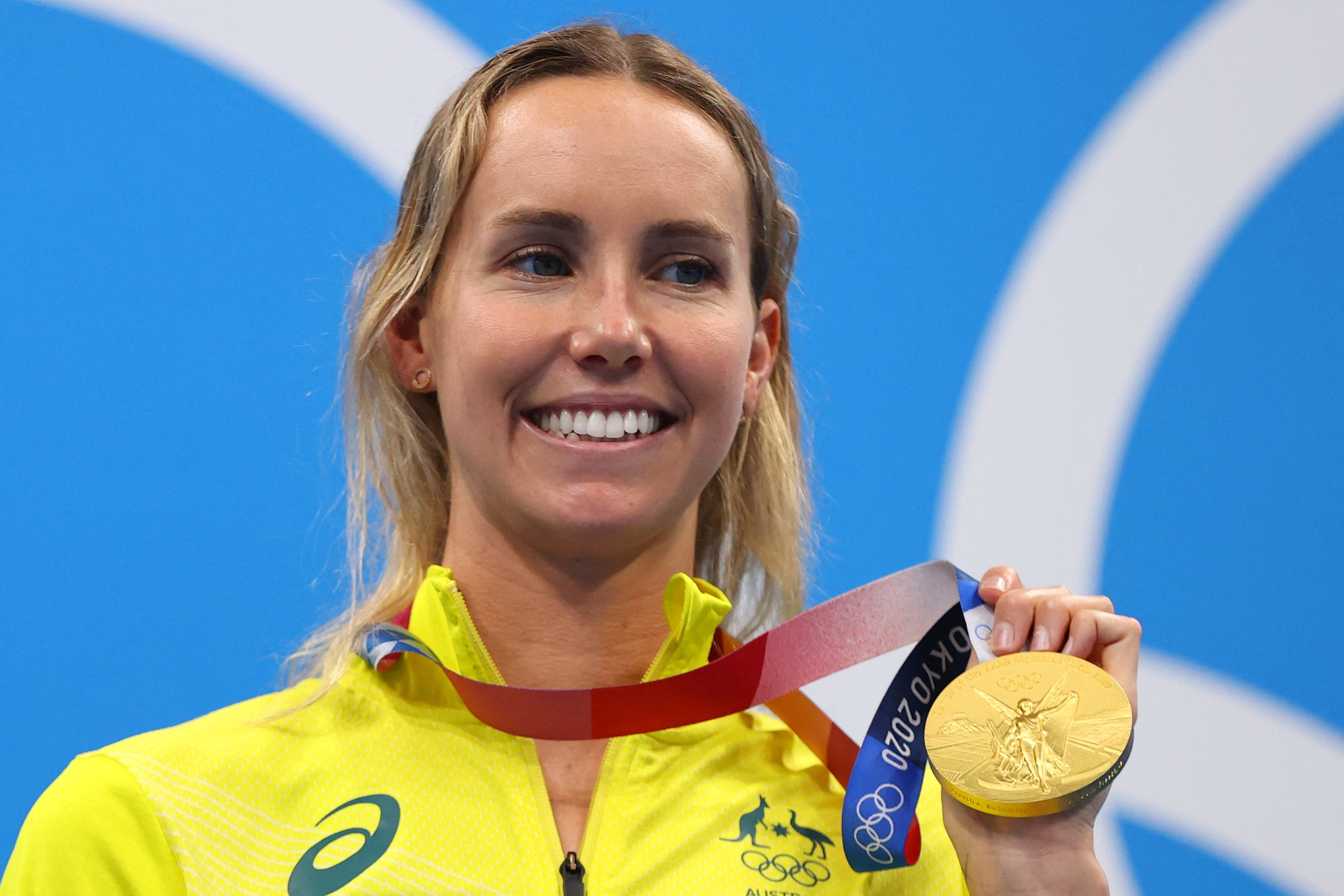 FILE PHOTO: Swimming - Women's 100m Freestyle - Medal Ceremony