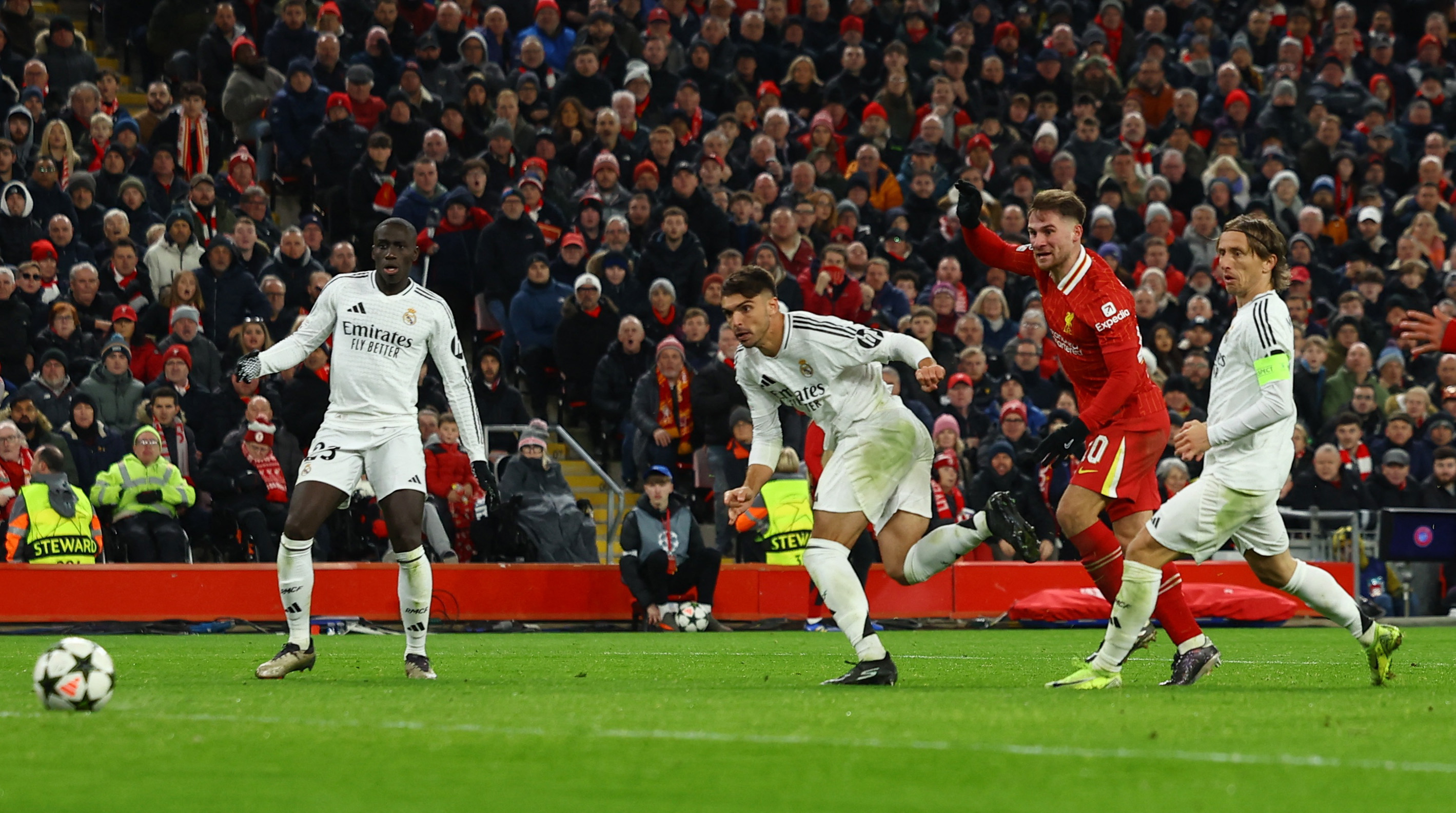 REUTERS/Molly Darlington