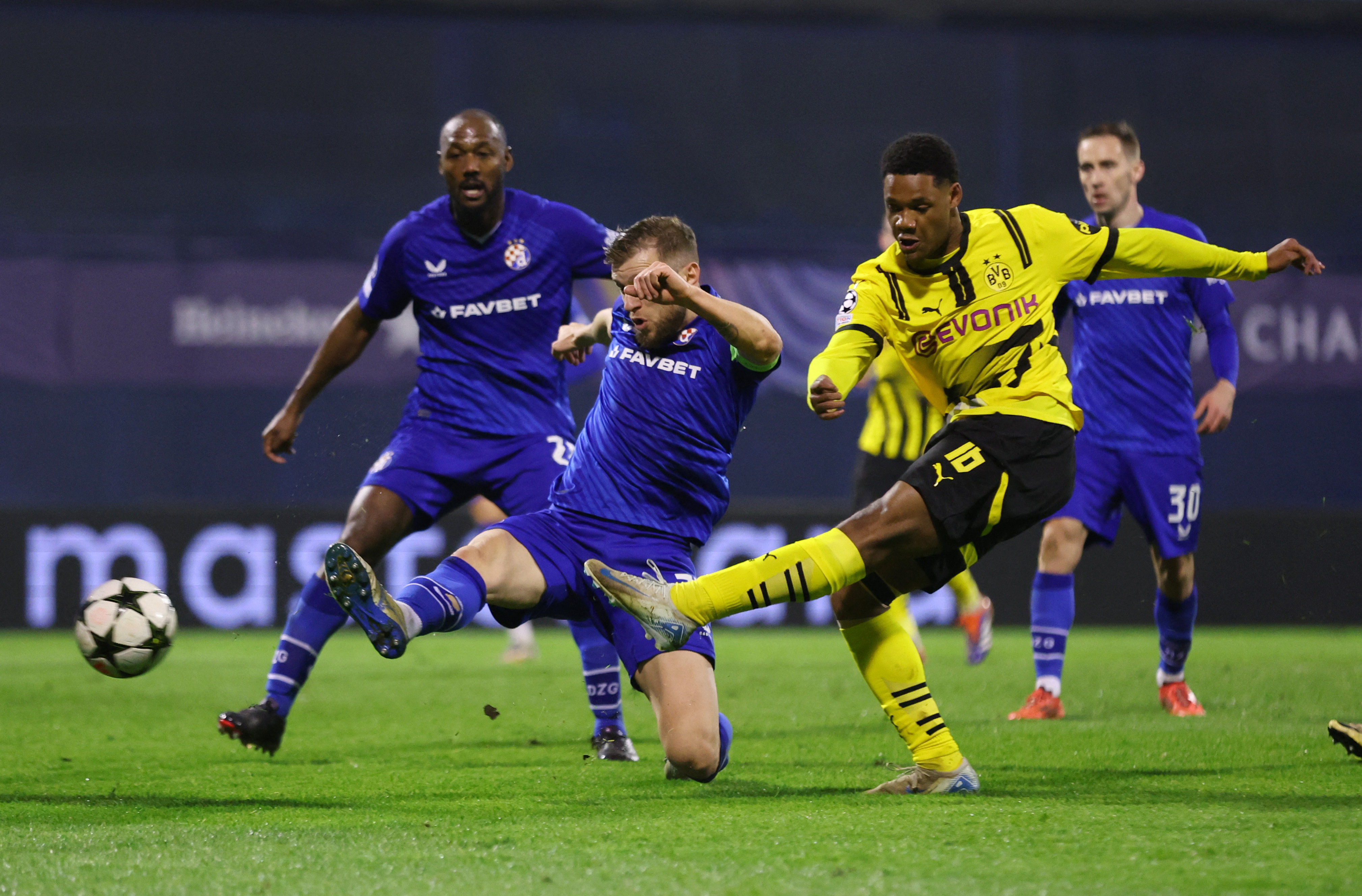 Champions League - GNK Dinamo Zagreb v Borussia Dortmund