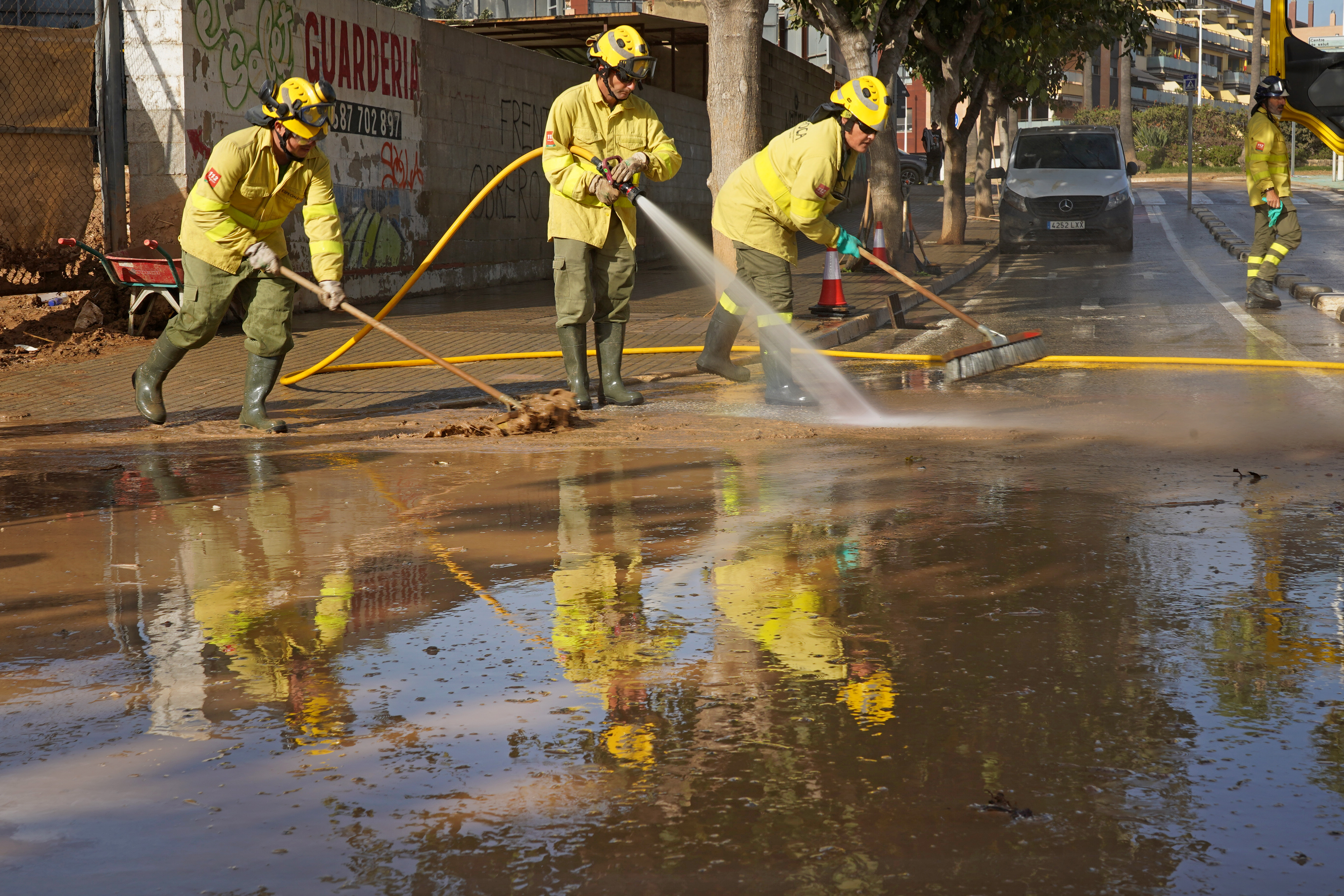 Mjesec dana nakon smrtonosnih bujičnih poplava Španija pokušava sanirati razaranje