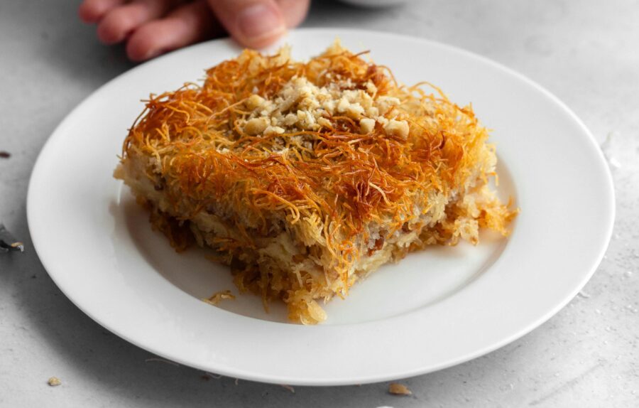 1733749756-pexels-zehra-yilmaz-407275500-22698519-900x574