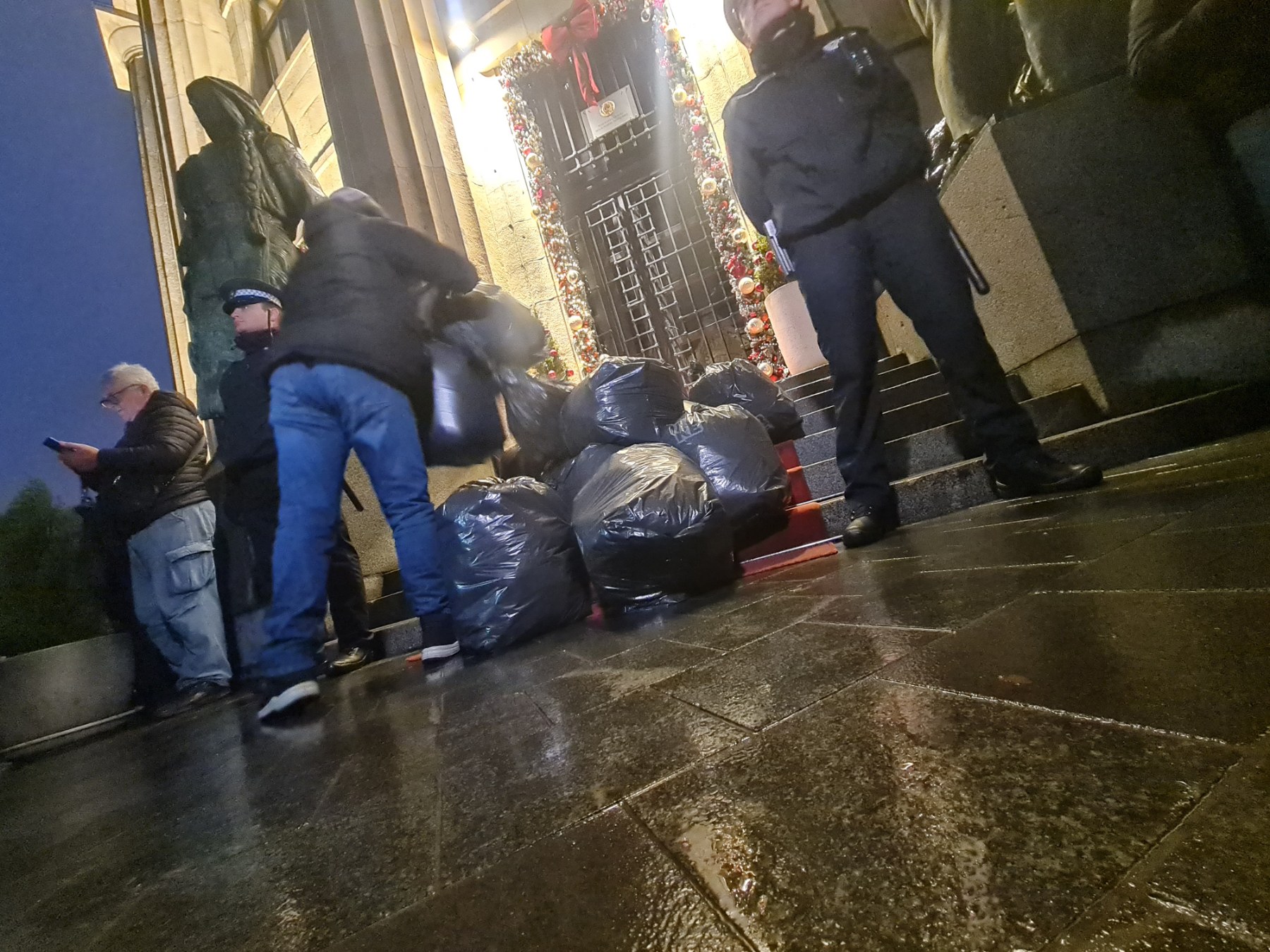 viber_image_2024-12-09_16-43-58-363