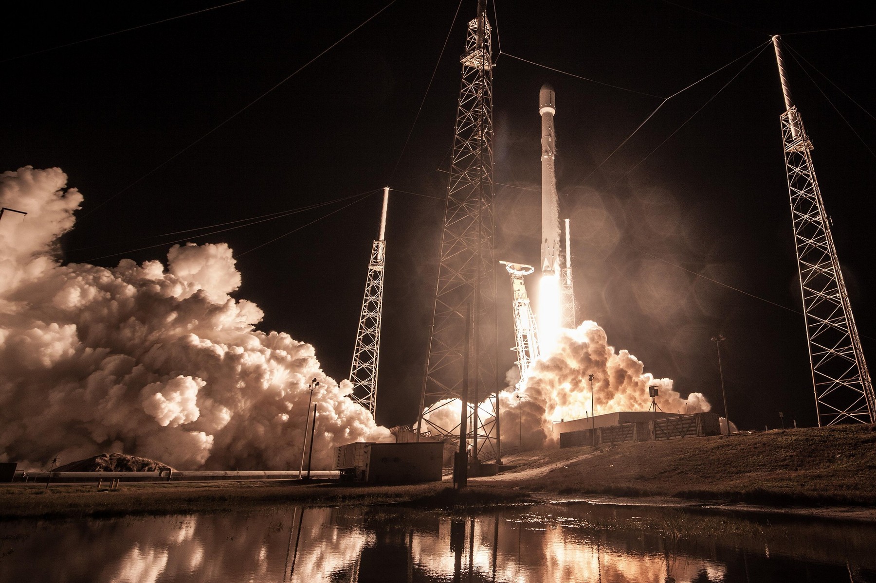 The SpaceX Falcon 9 rocket blasts off on the secretive Zuma mission from Launch Complex 40 at the Cape Canaveral Air Force Station January 7, 2018 in Cape Canaveral, Florida. The payload was a secret Zuma spacecraft for an un-named U.S. government agency.