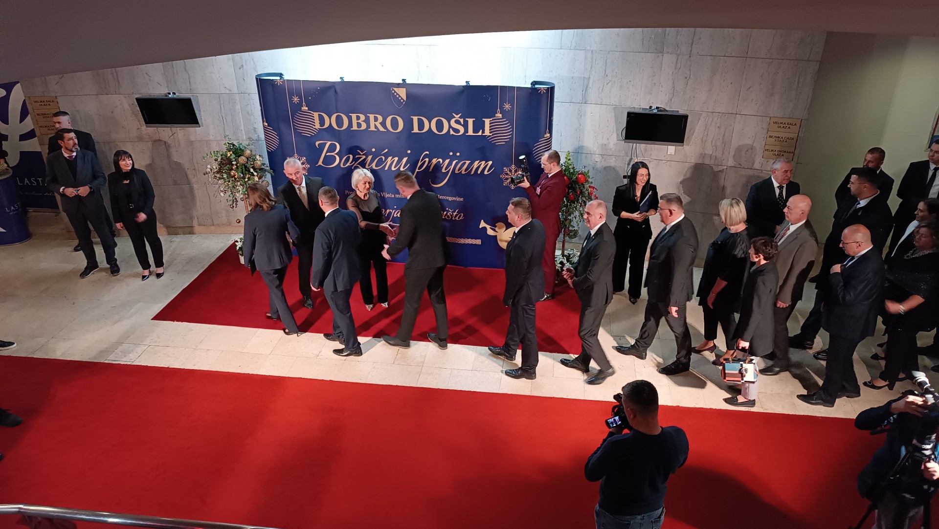 thumbnail_pro-9ICcVs4O