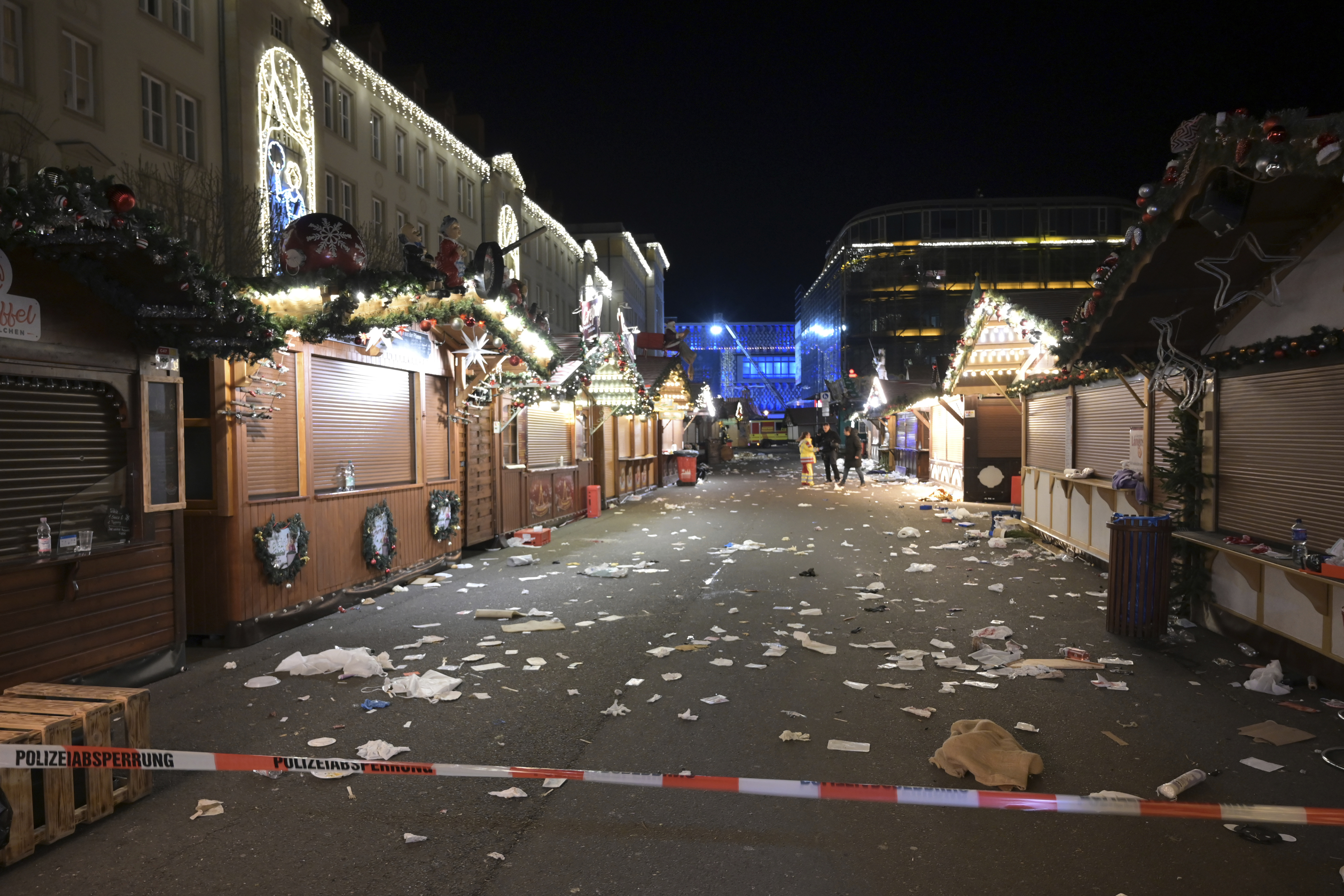 Germany Christmas Market (Božićni sajam pust, tragovi napada svugdje primjetni)