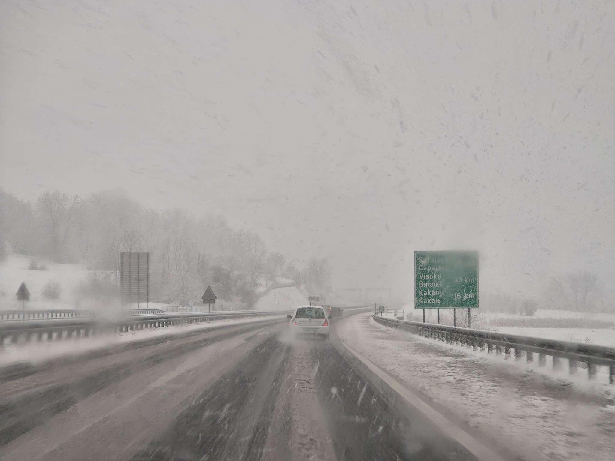 N1 (Autoput A1 prekriven snijegom)