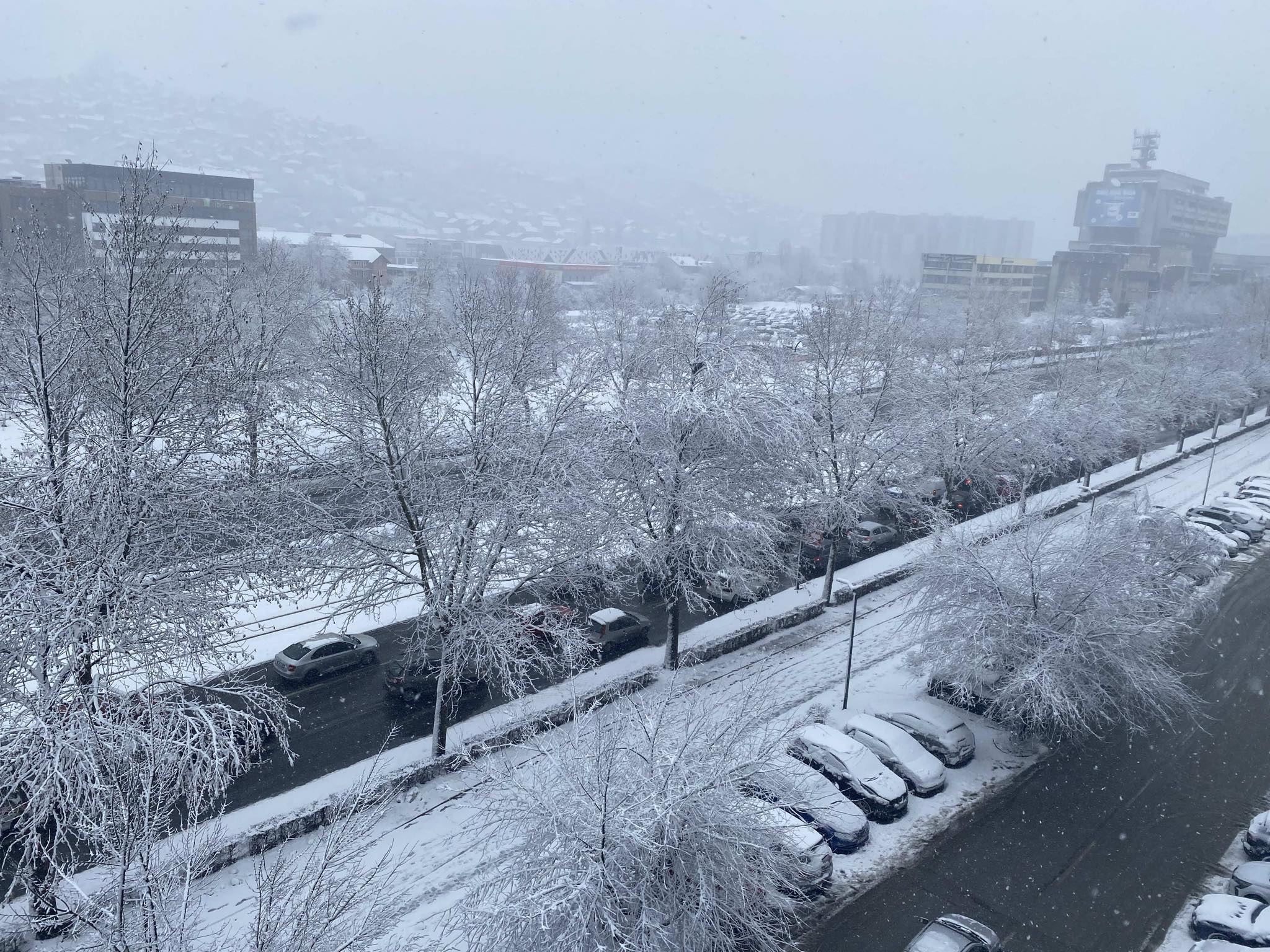 sarajevo-snijeg-23.12.2024.462570647_1311478726937084_771032647031359922_n