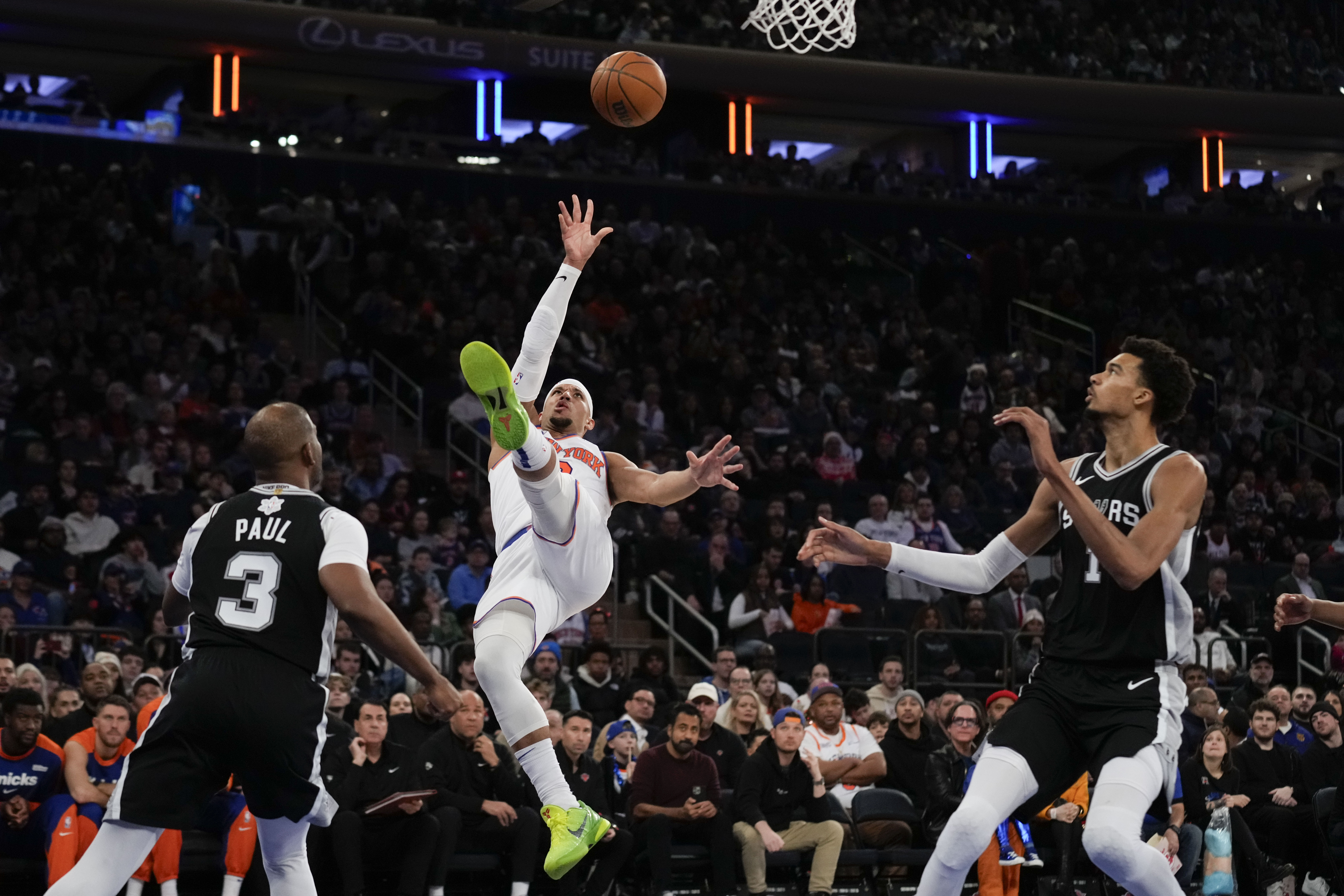 Josh Hart, Chris Paul, Victor Wembanyama