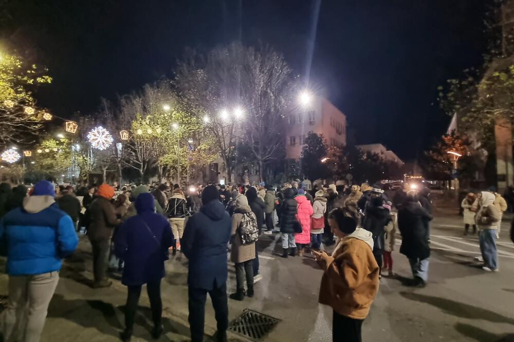 5614757_protest-skupstina-4_ls