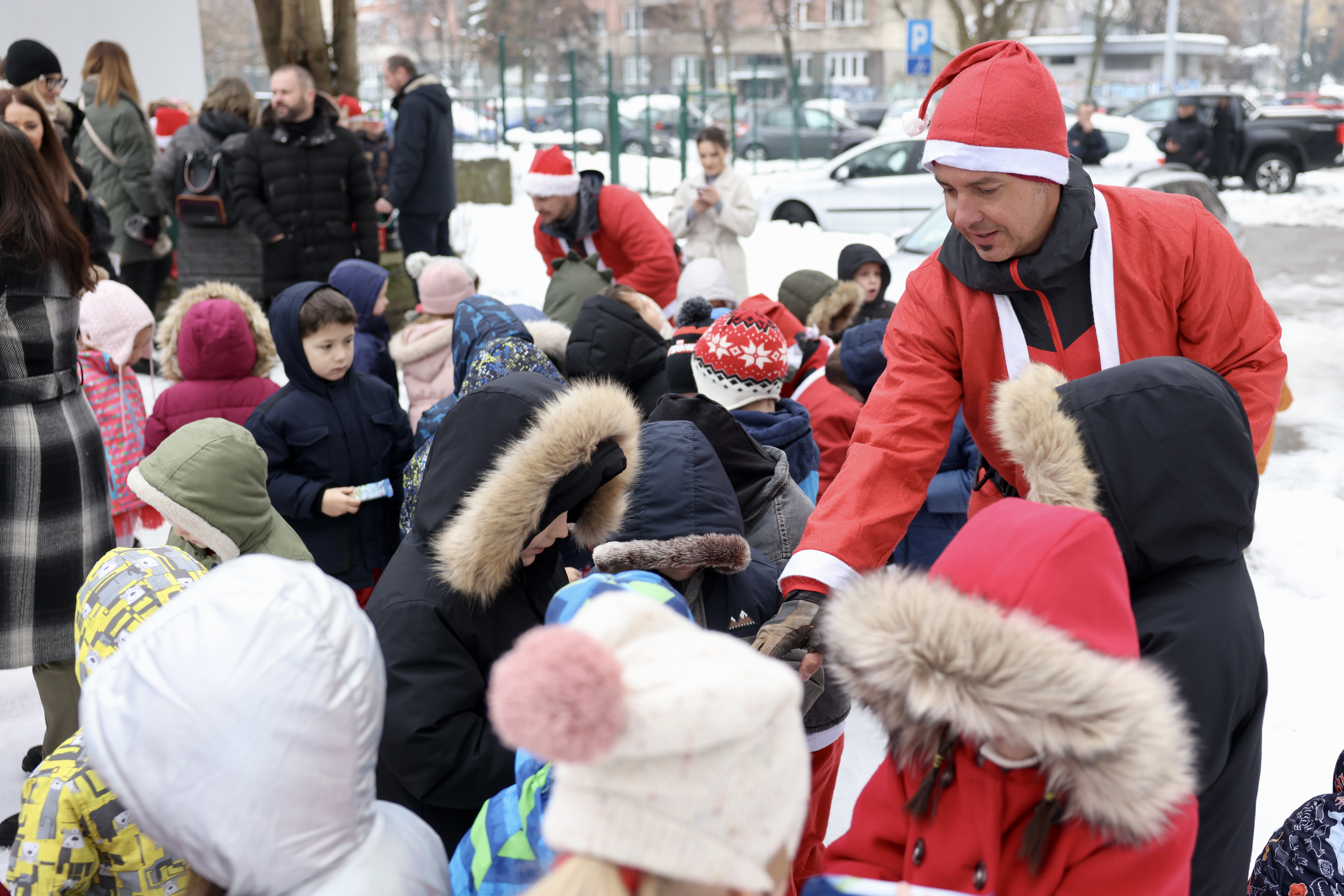 djeda mrazovi masnica podjela paketica vrtic