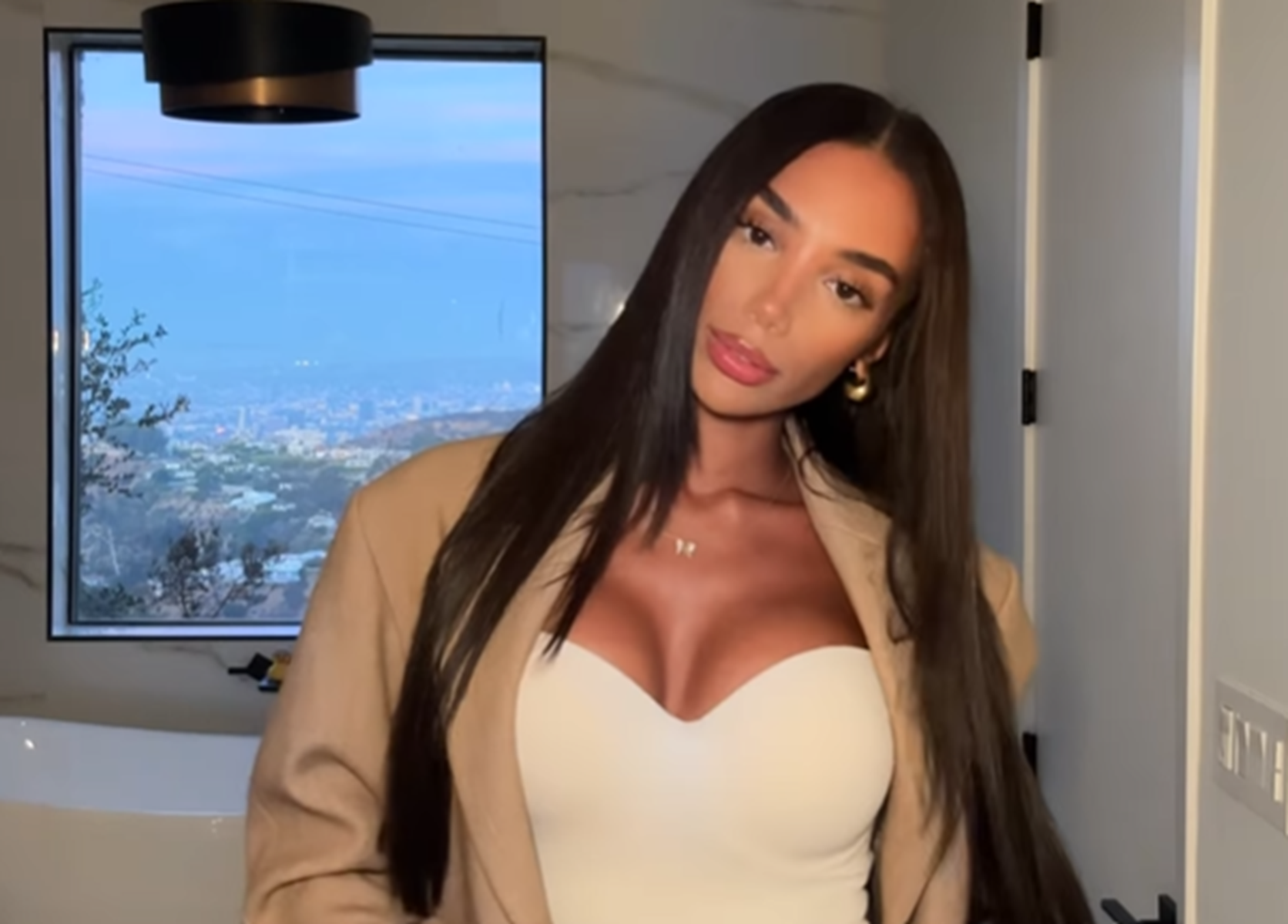 1735406549-Selina-Ker