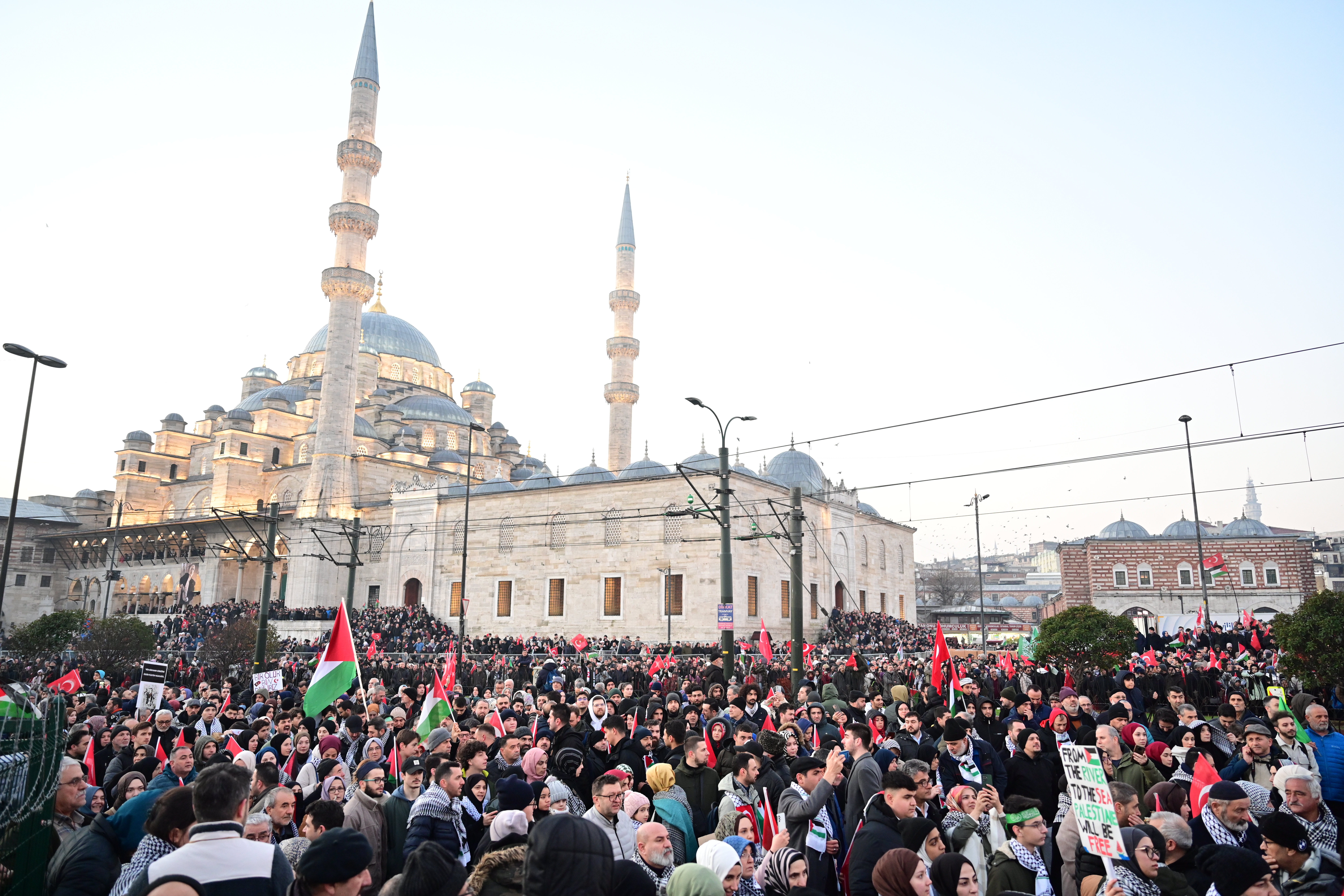 Desetine hiljada na skupu podrške Palestini u Istanbulu prvog dana Nove godine