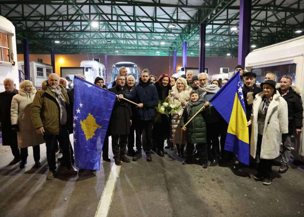 l_637d9e9fe4aa0419c2ecedb2b010c594