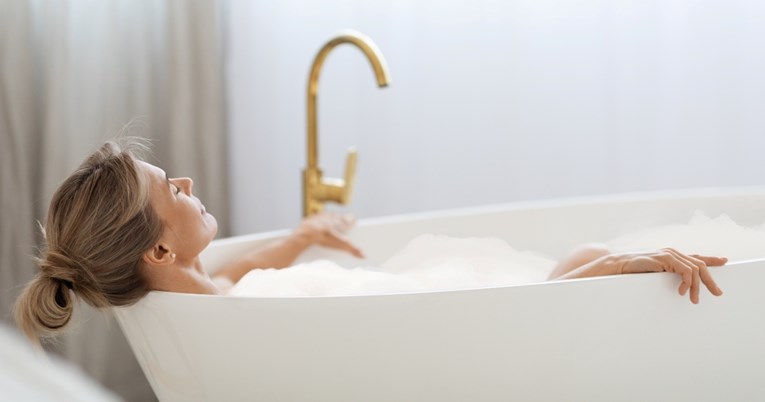 f7e4a09b-e56b-4b51-b4e5-e91e64d53012