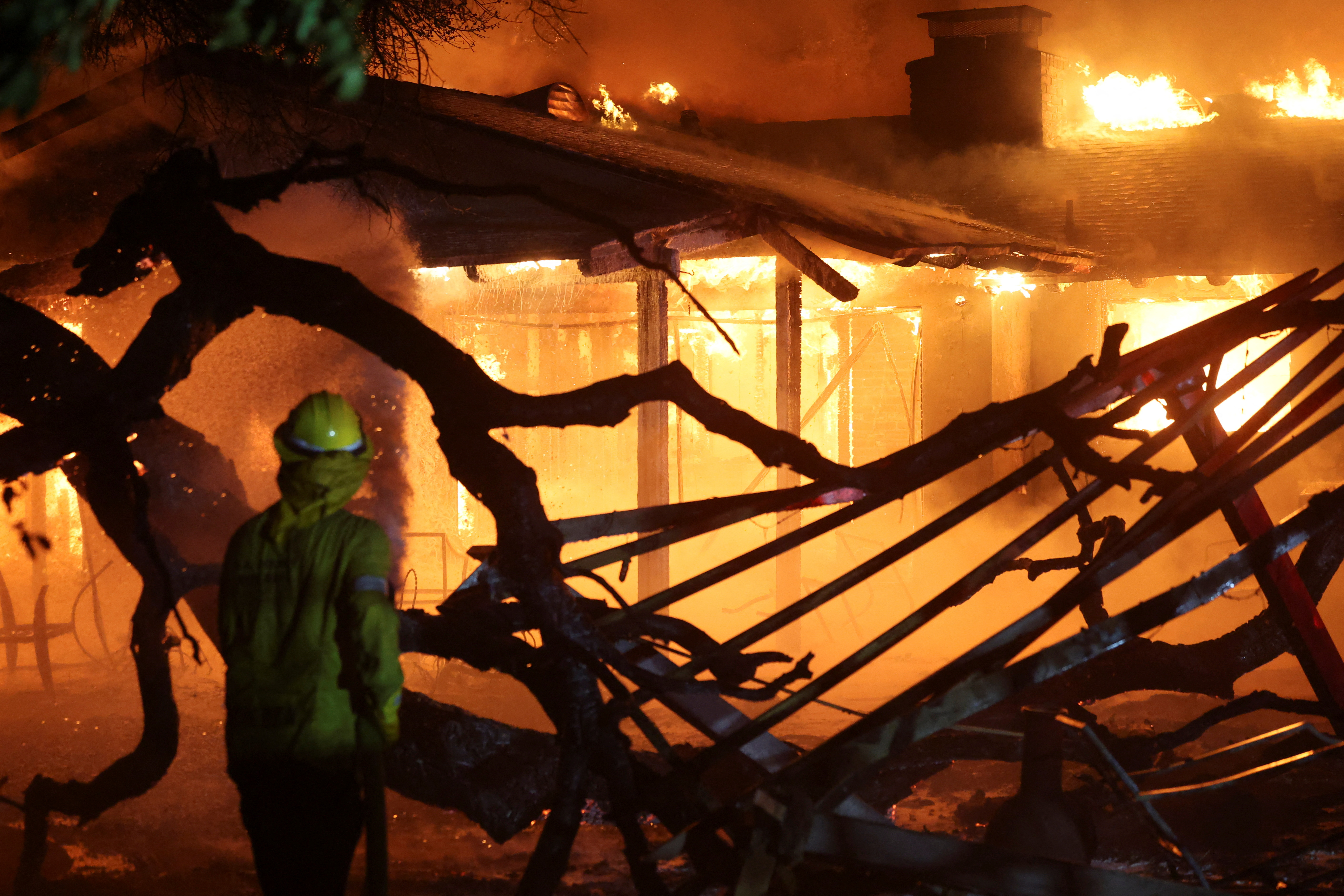 Eaton wildfire in Pasadena