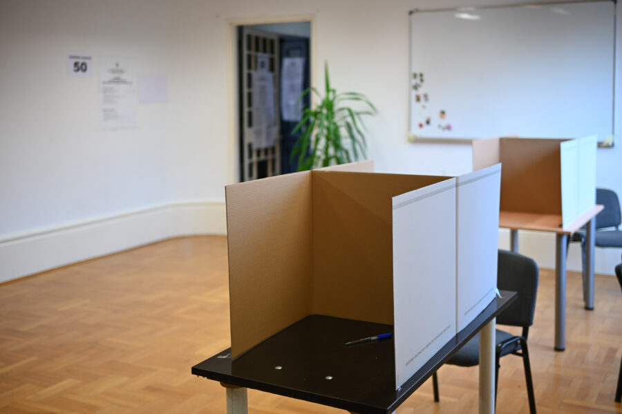 Zagreb: Od sedam sati otvorena su birališta za izbor Predsjednika RH