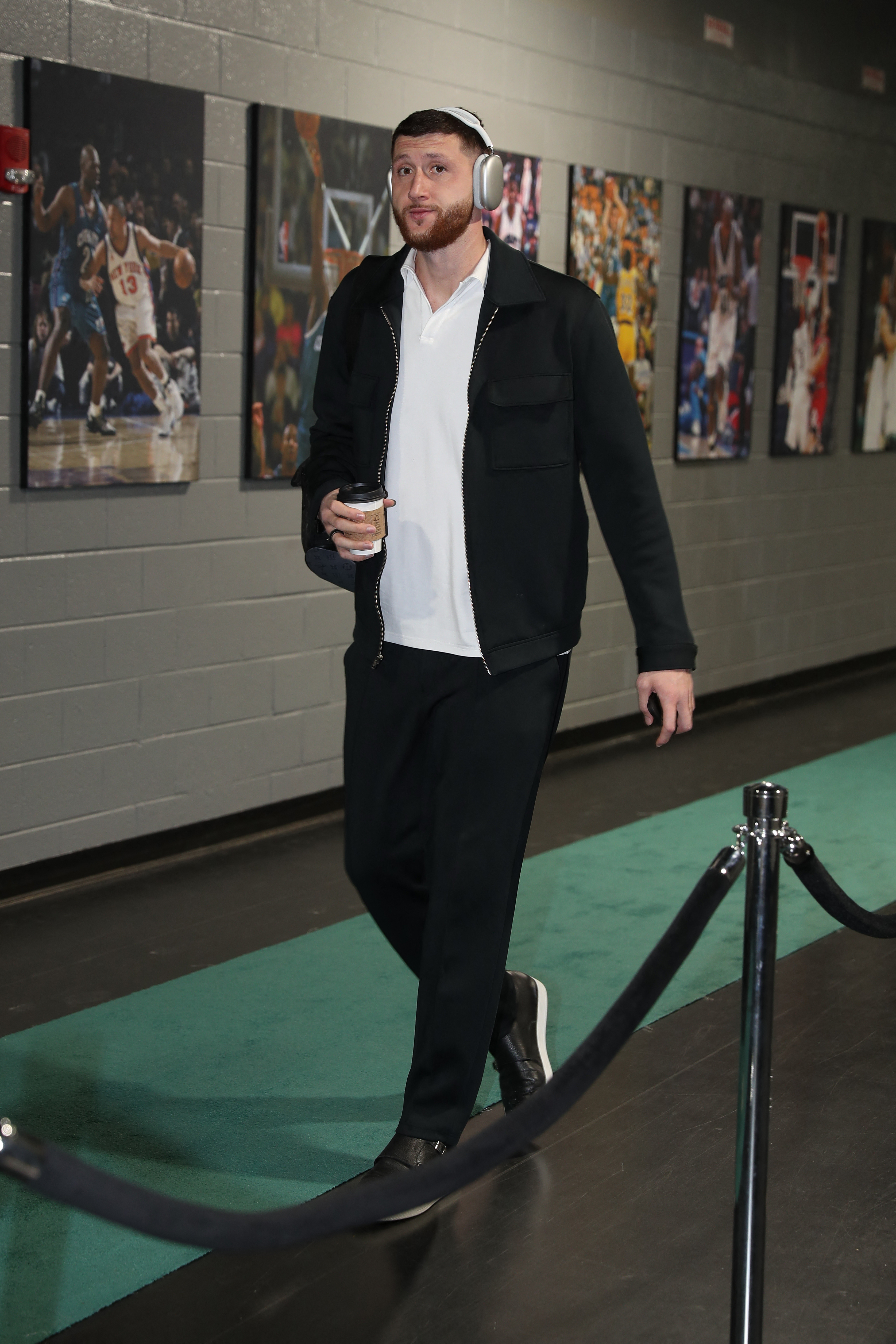 Phoenix Suns v Charlotte Hornets