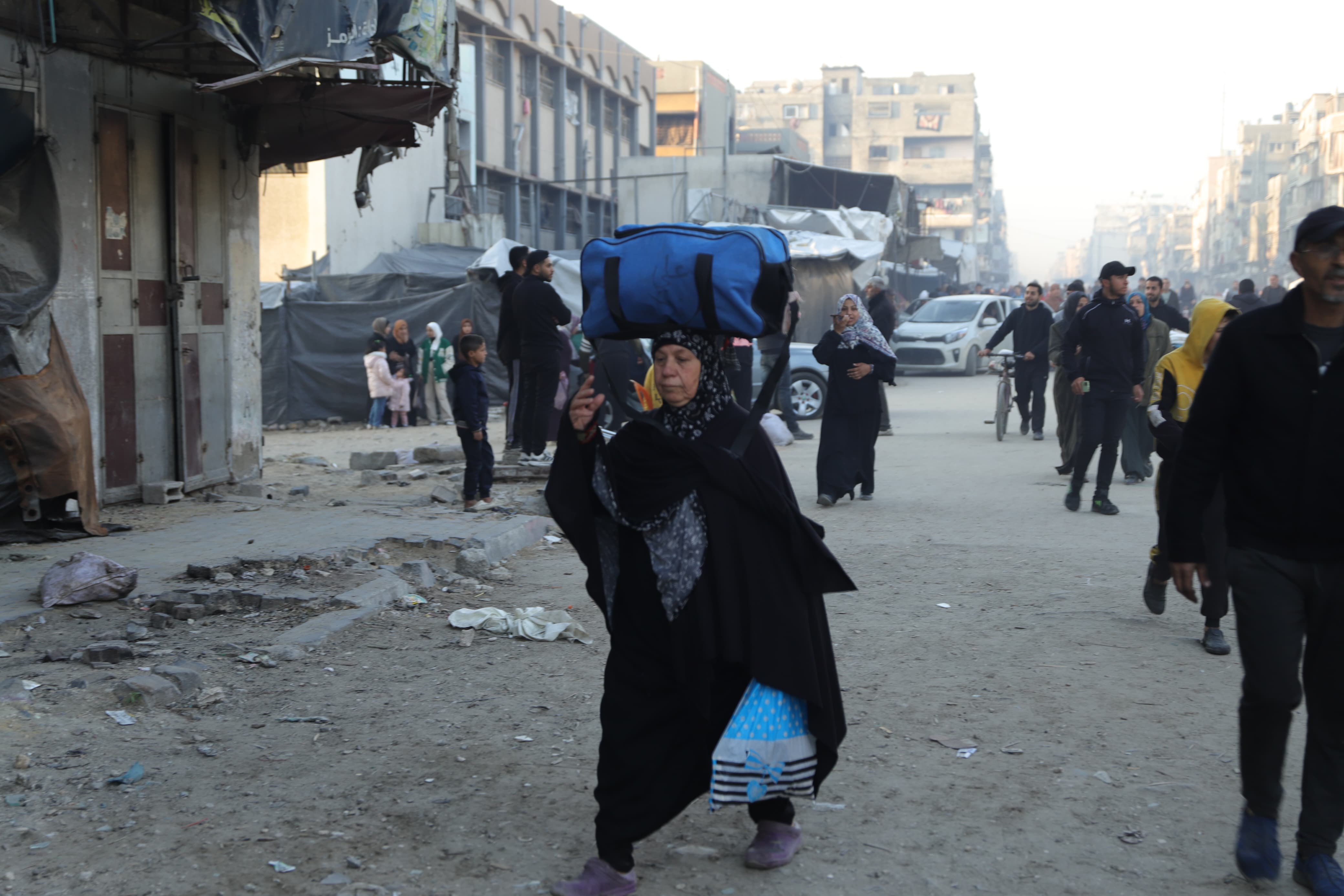 Palestinci pohrlili domovima nakon što je nastupio prekid vatre