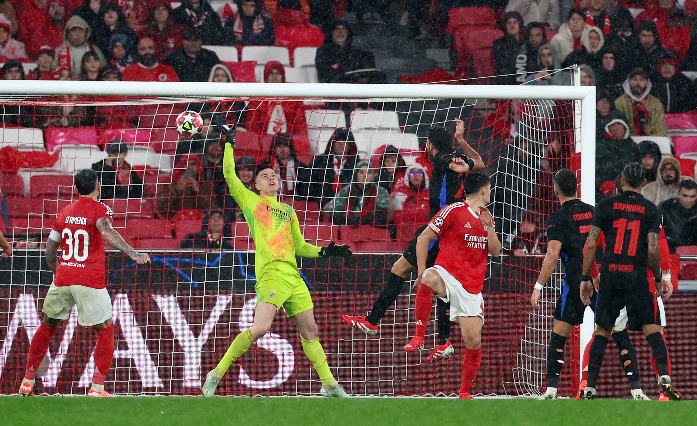 Champions League - Benfica v FC Barcelona