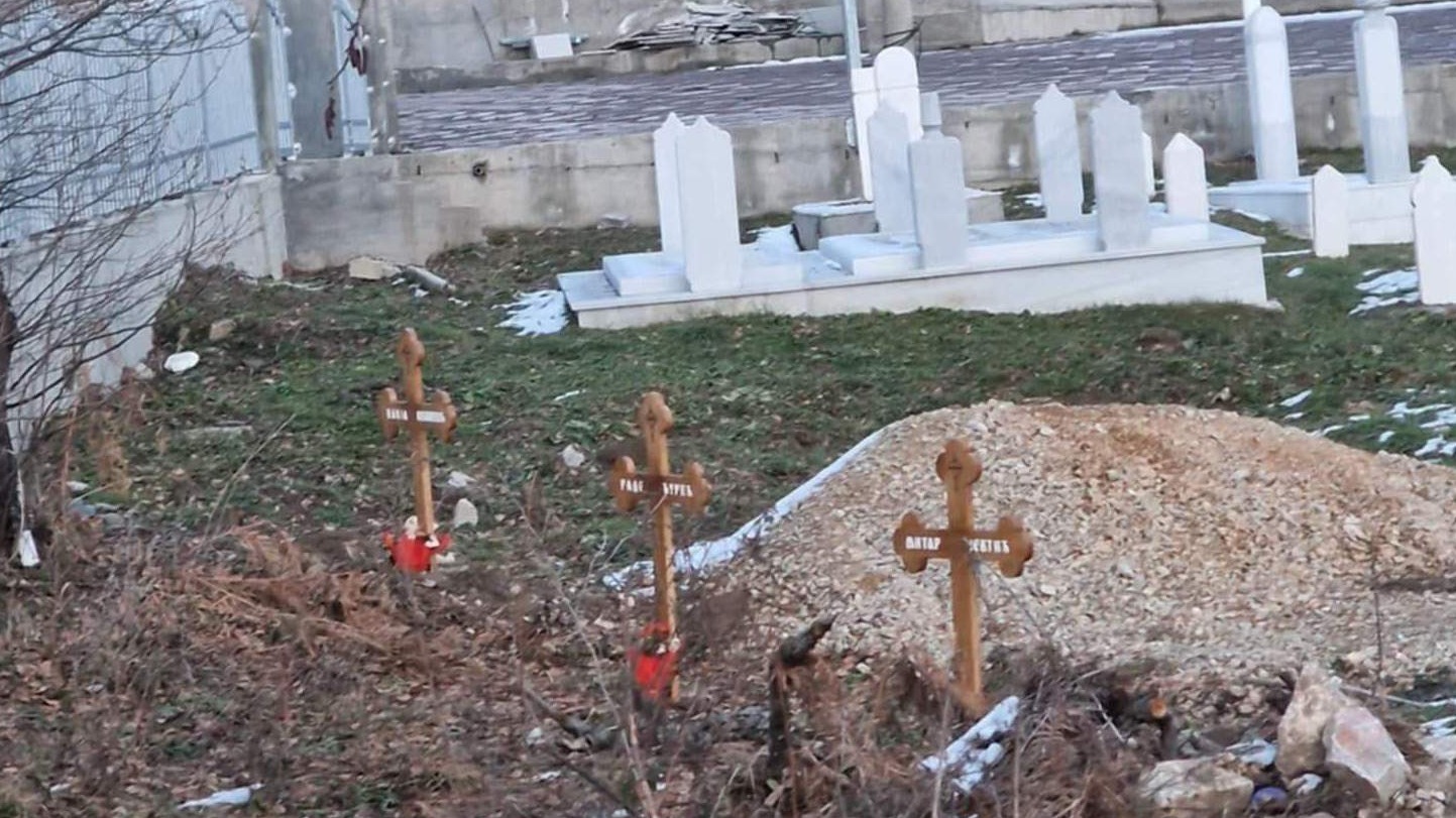 krstovi mezarje srebrenica