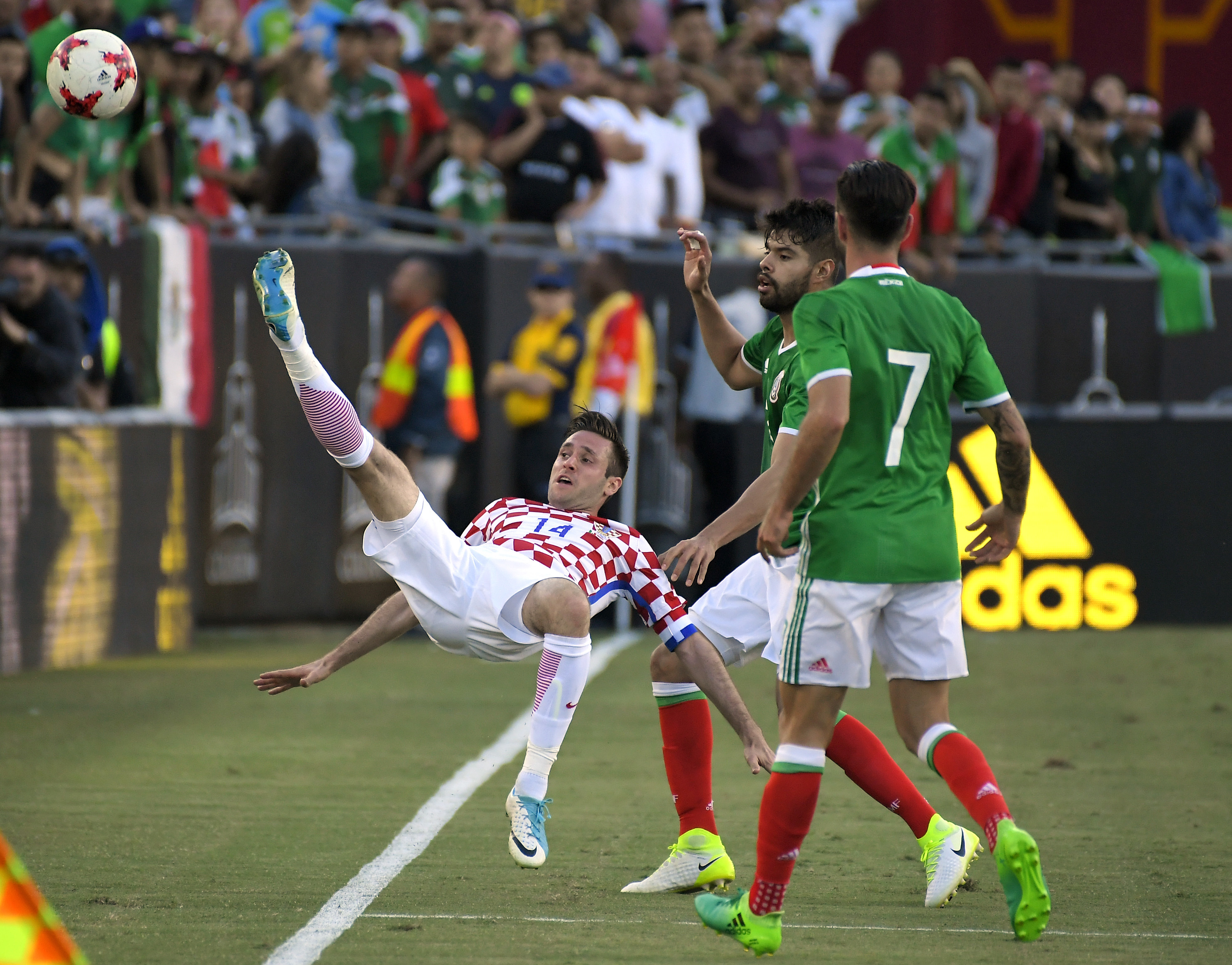 Duje Cop, Nestor Araujo, Miguel Layun