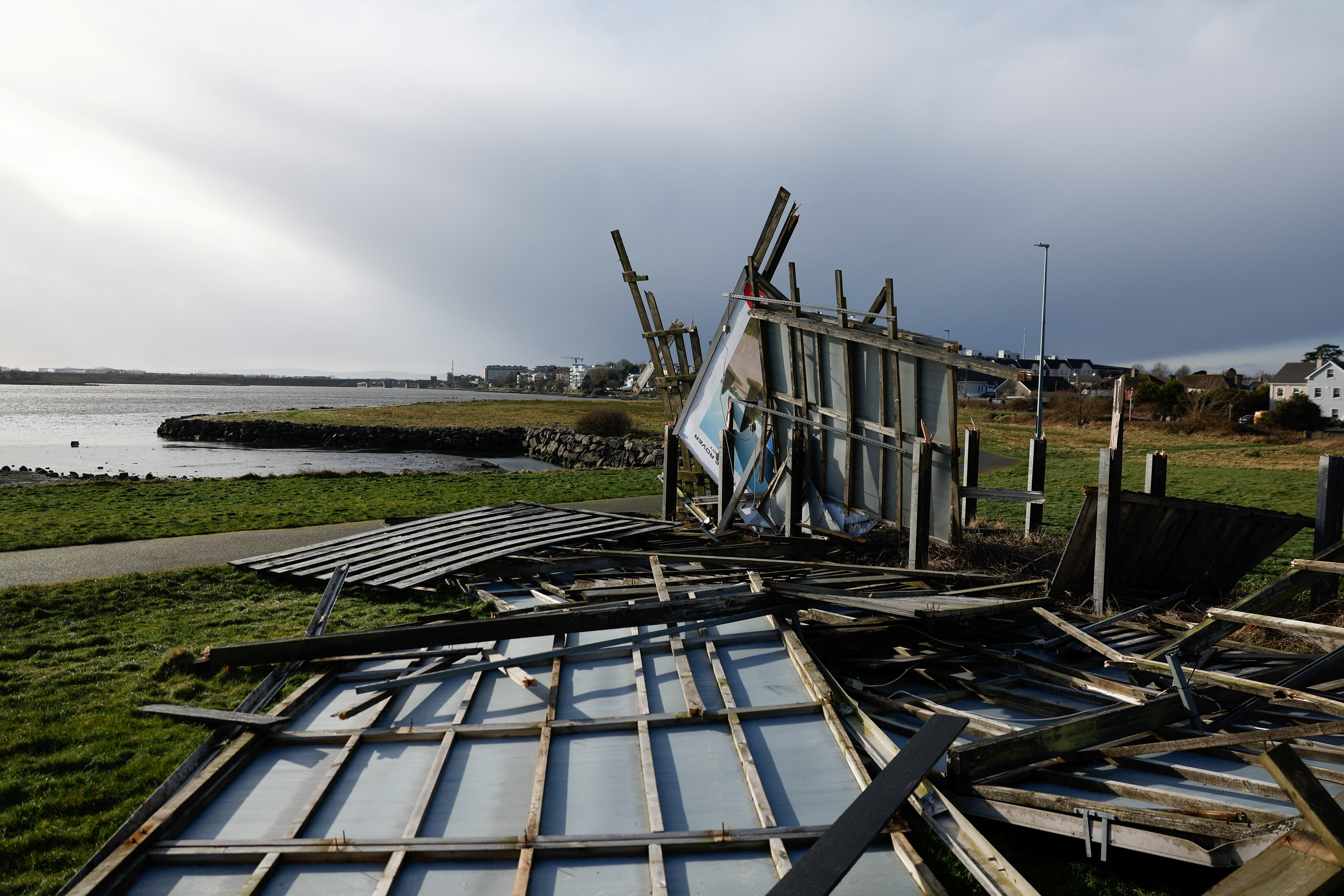 Storm Eowyn hits Ireland
