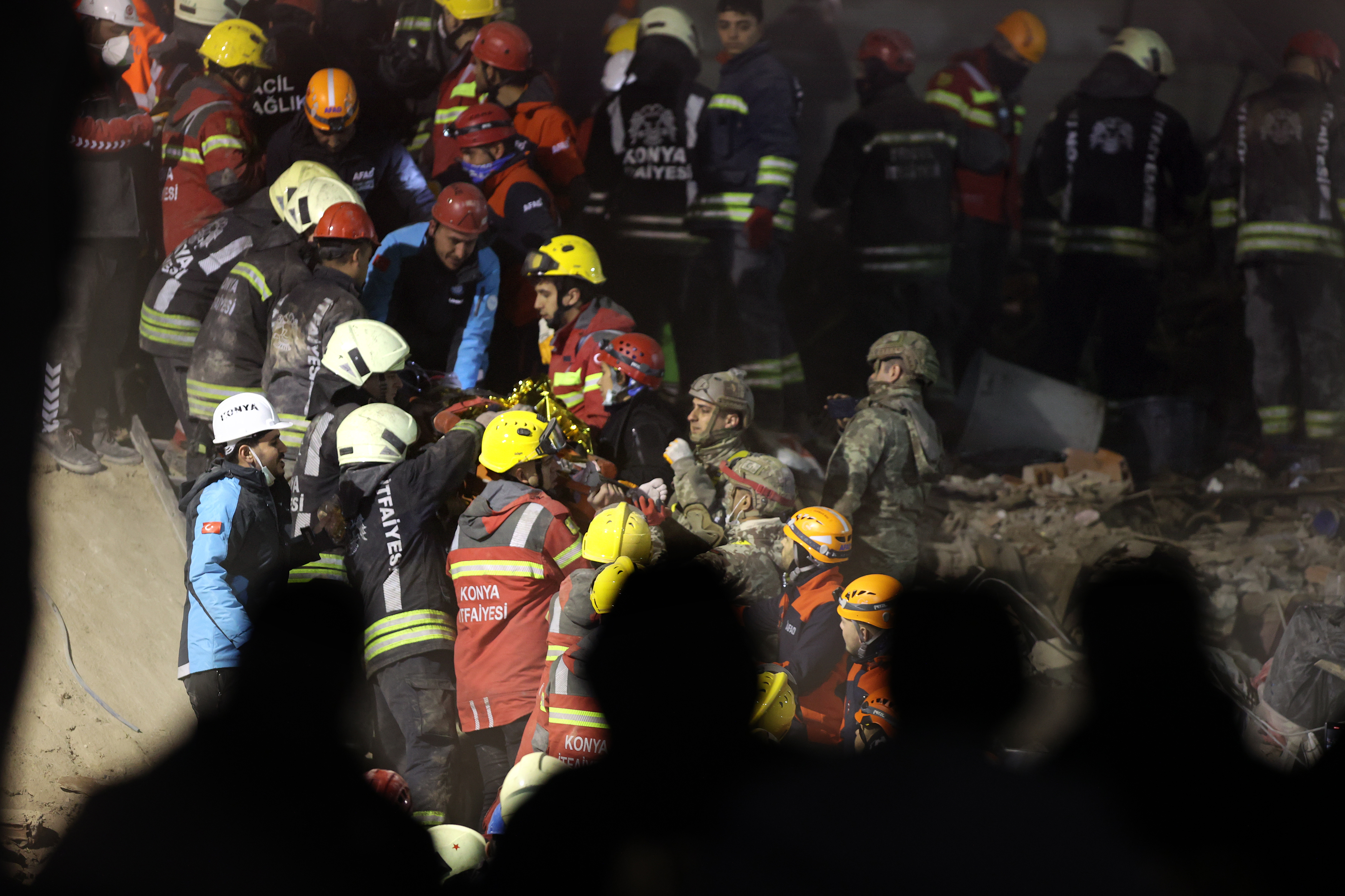Turska: U toku potraga i spašavanje nakon urušavanja zgrade u Konyi (4)