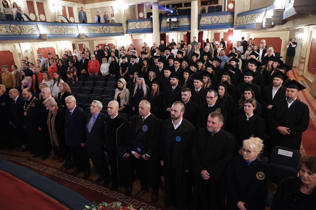 l_50e067ef7b6450654e72d1cffb7fa228