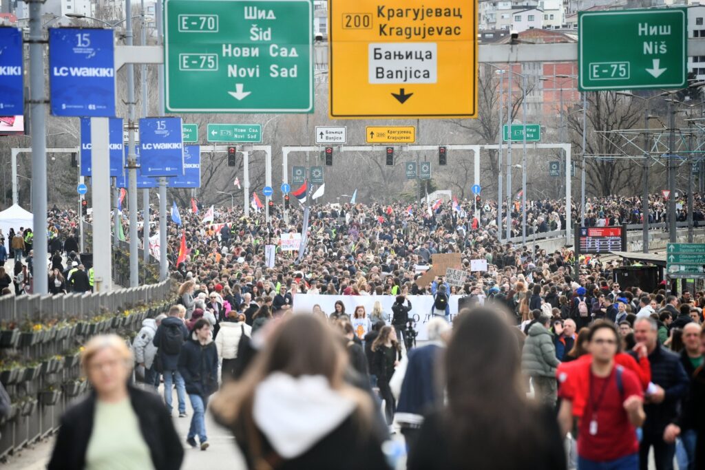 studenti blokada autokomanda