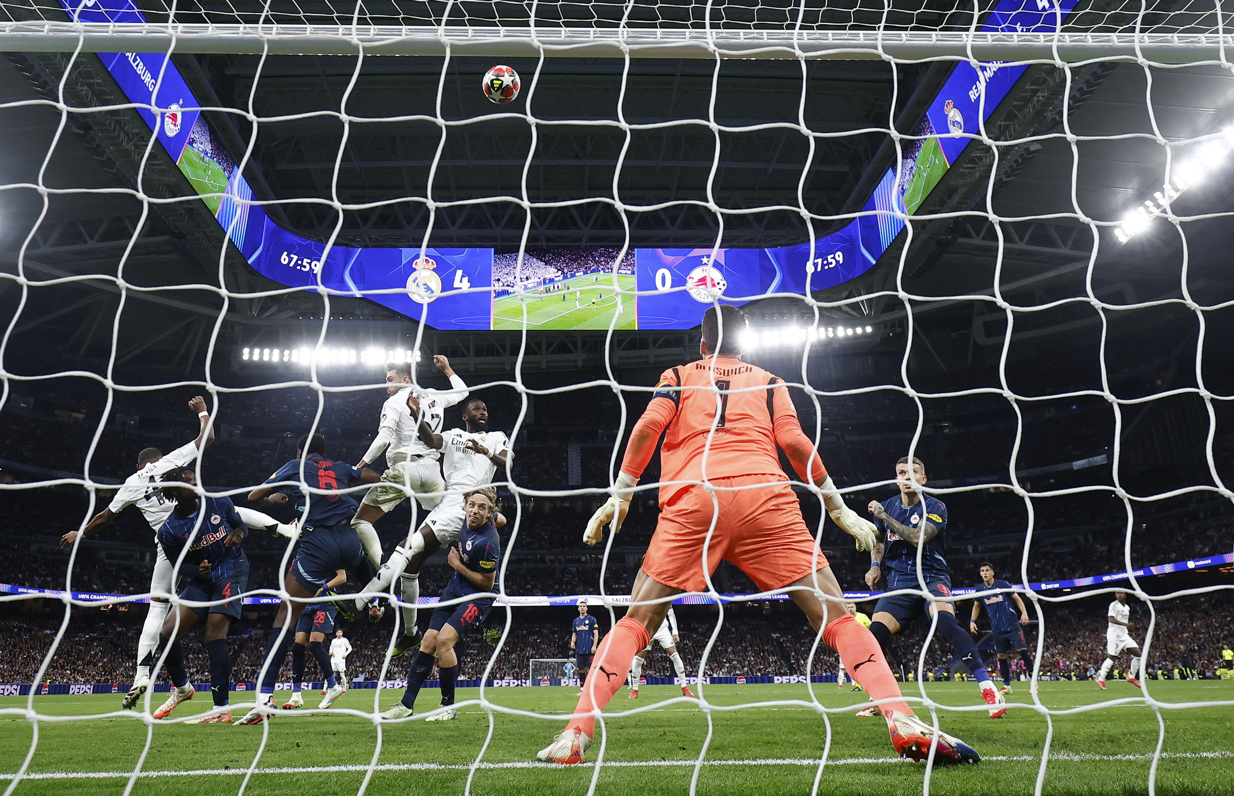 Champions League - Real Madrid v FC Salzburg