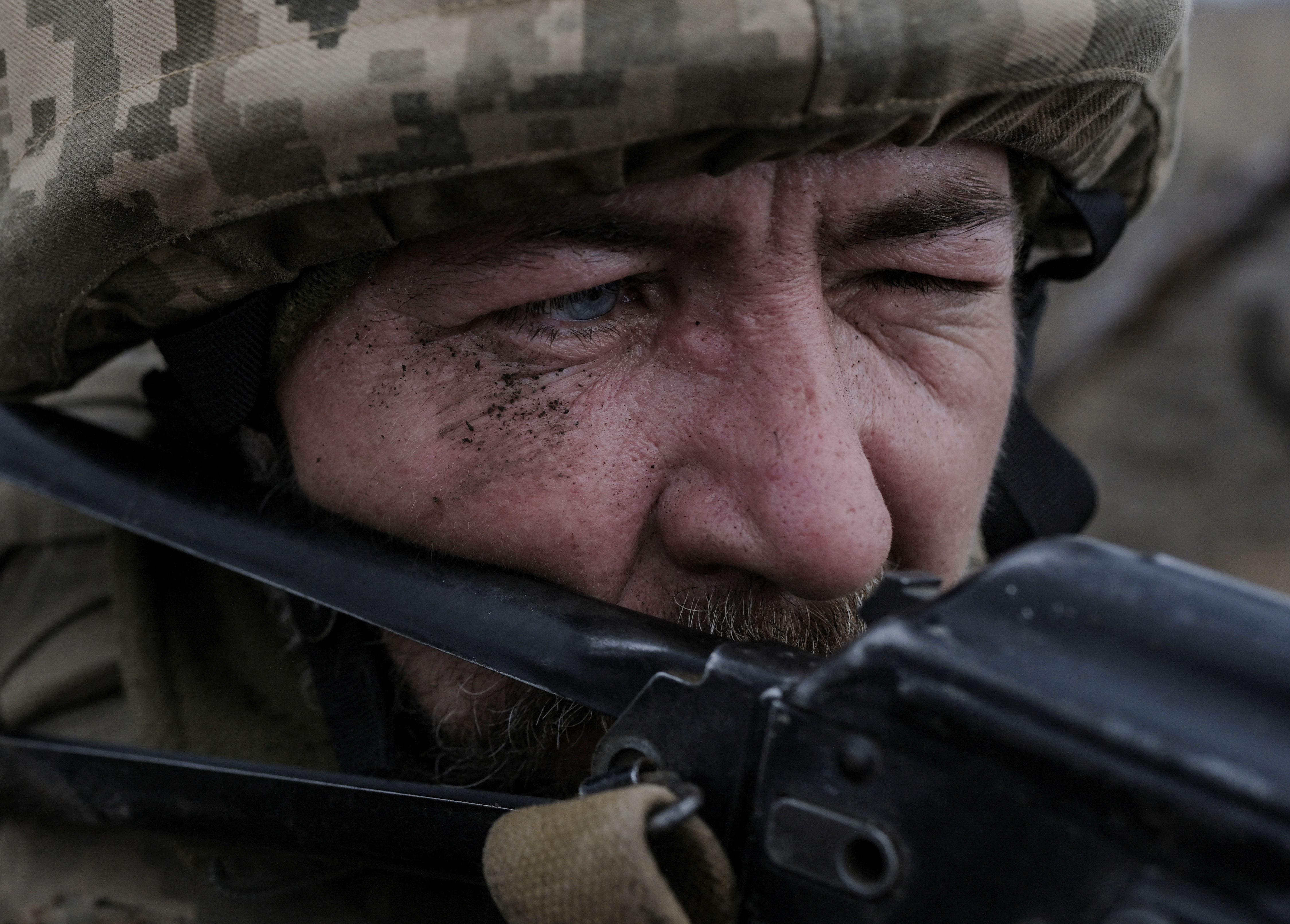 Ukrainian servicemen attend a training near the town of Siversk