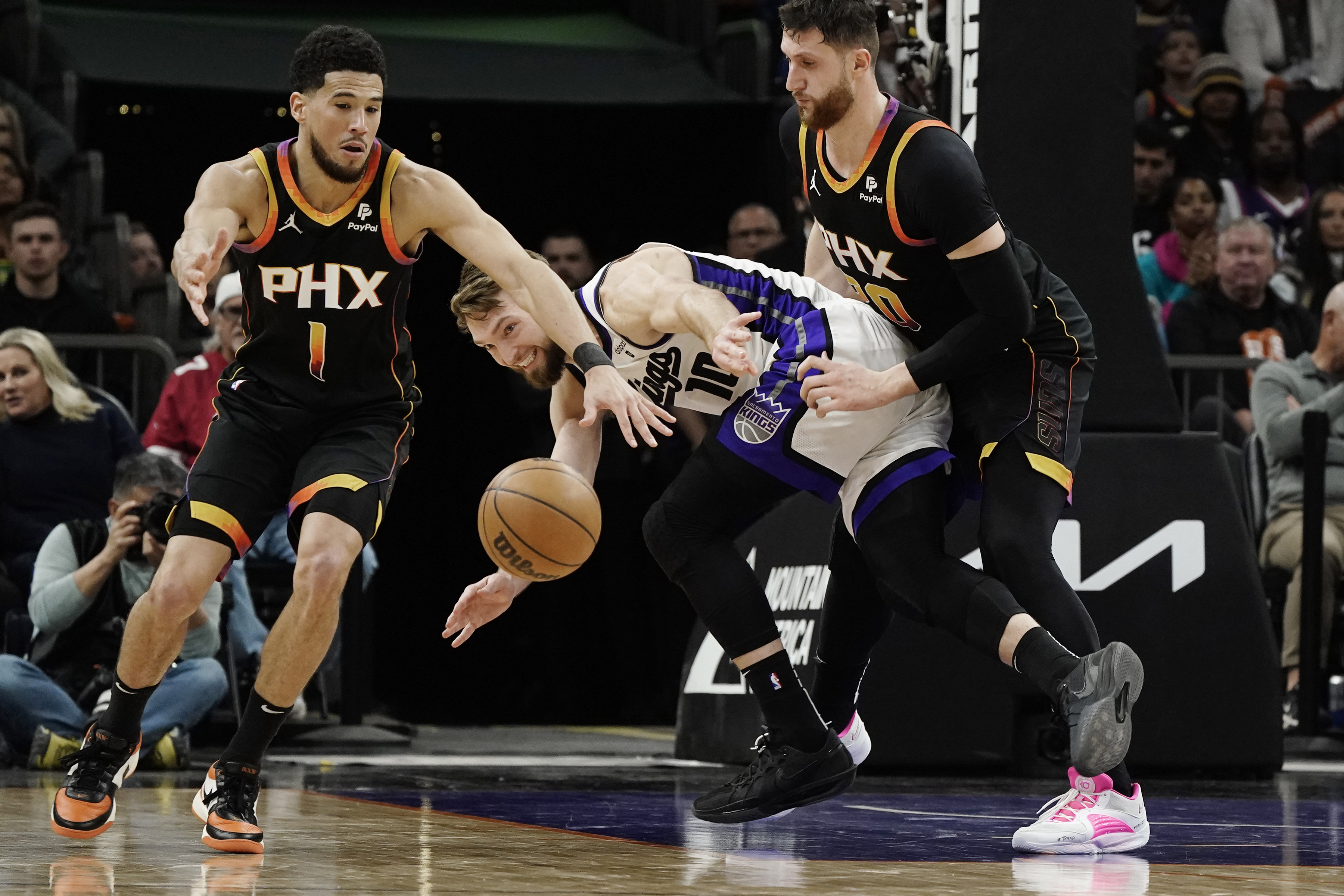 Kings Suns Basketball