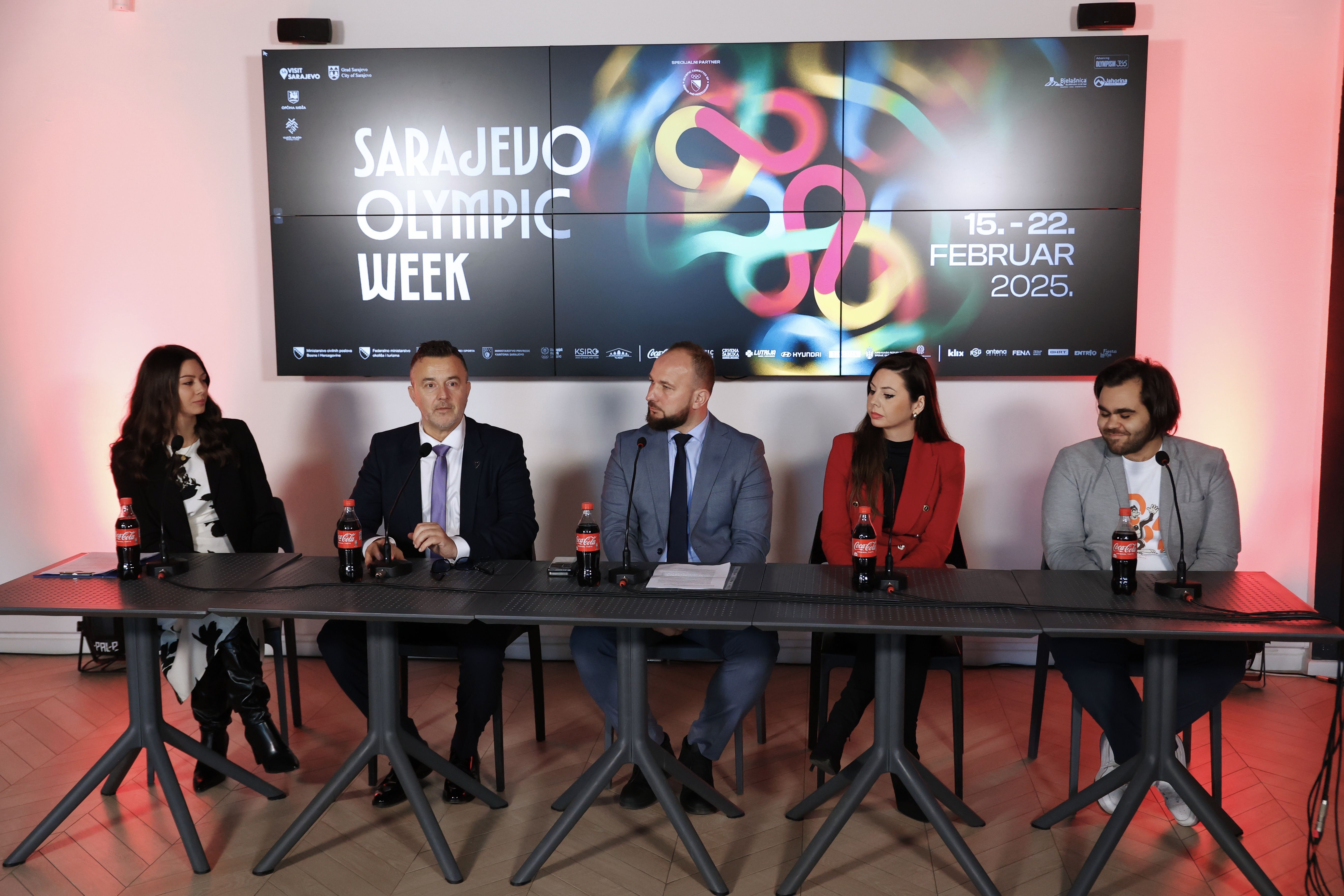 906860c9bf084d602e3b38465a18a5fc