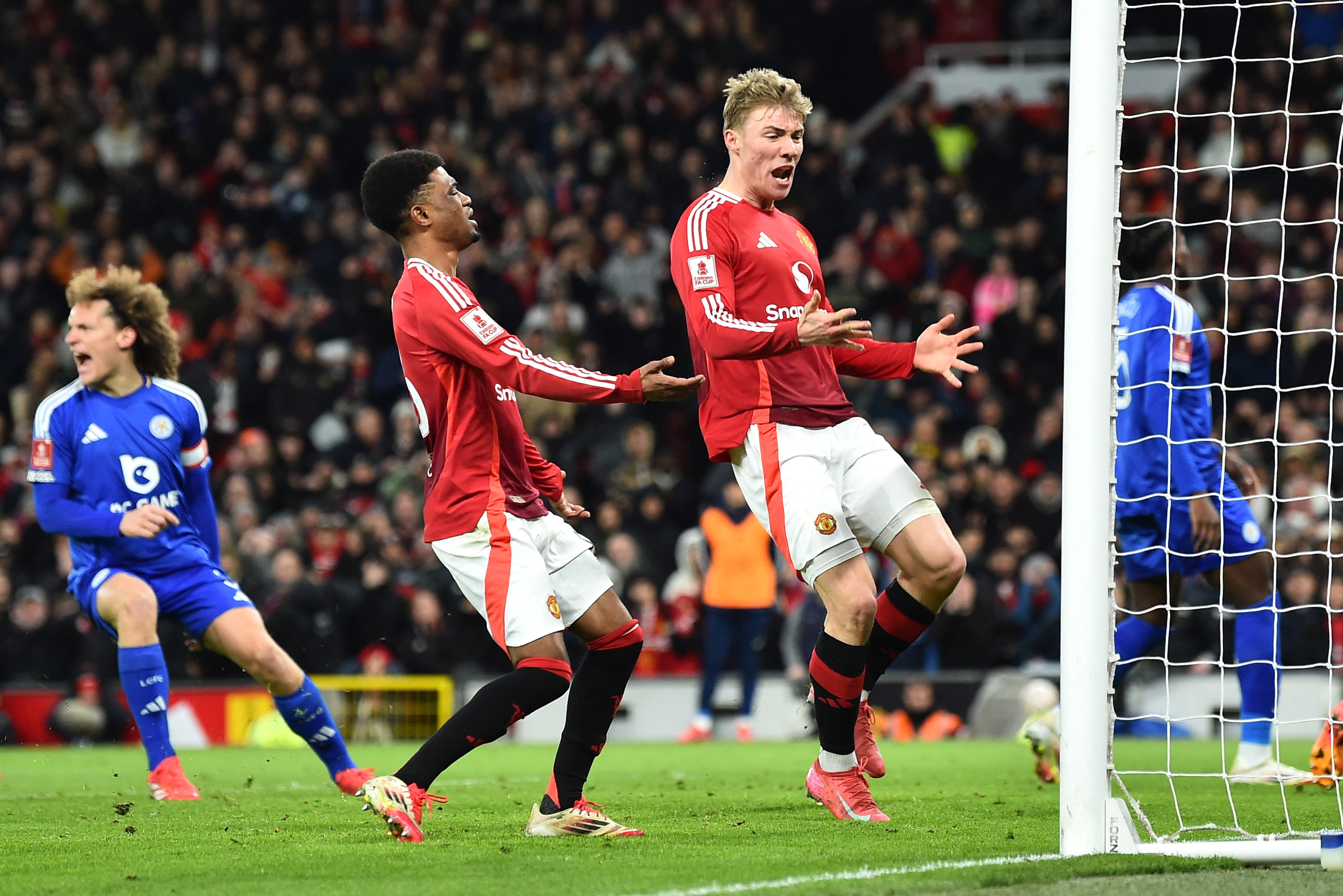 FA Cup - Fourth Round - Manchester United v Leicester City