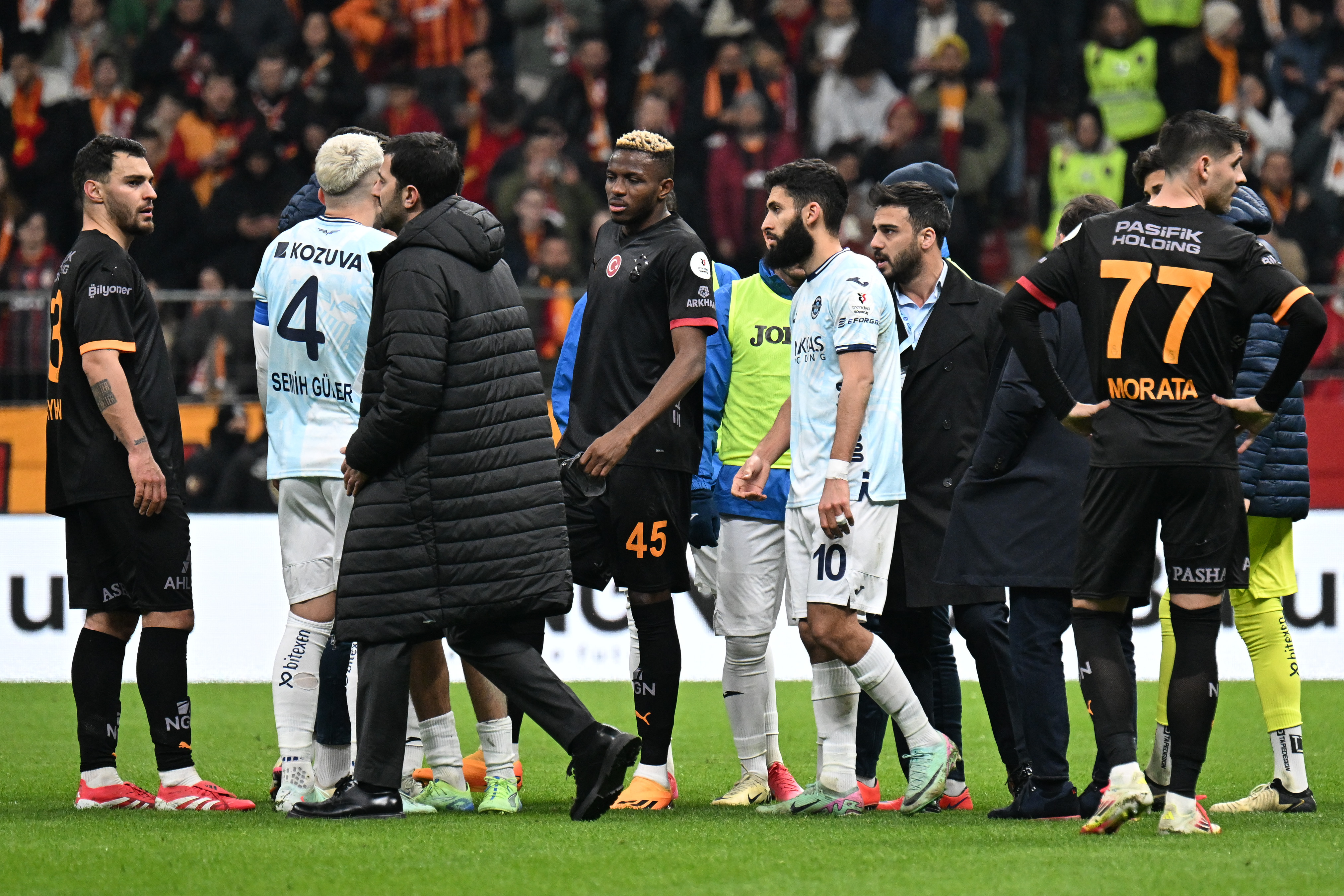 Fudbaleri Adana Demirspora prekinuli meč s Galatasarayom