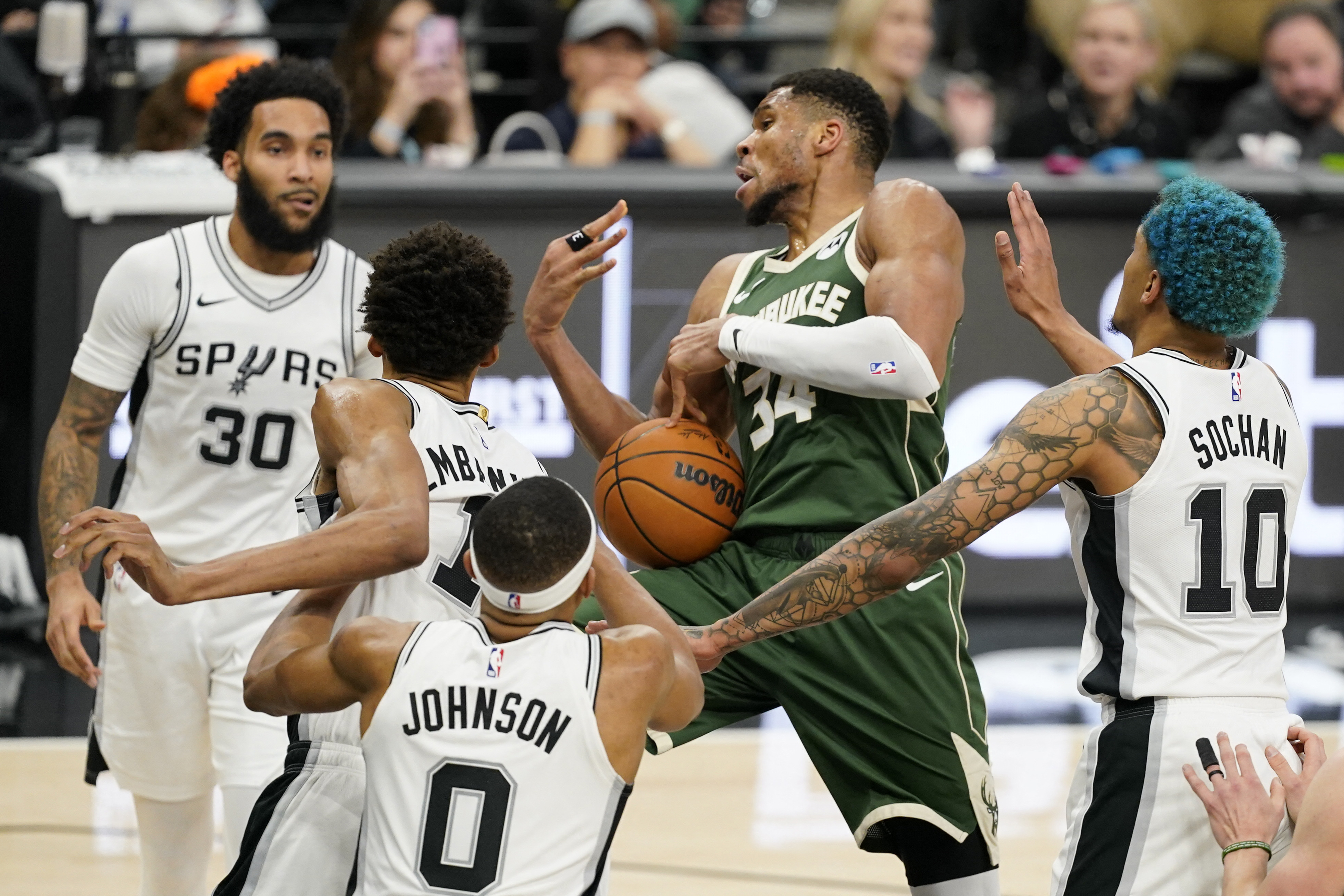 NBA: Milwaukee Bucks at San Antonio Spurs