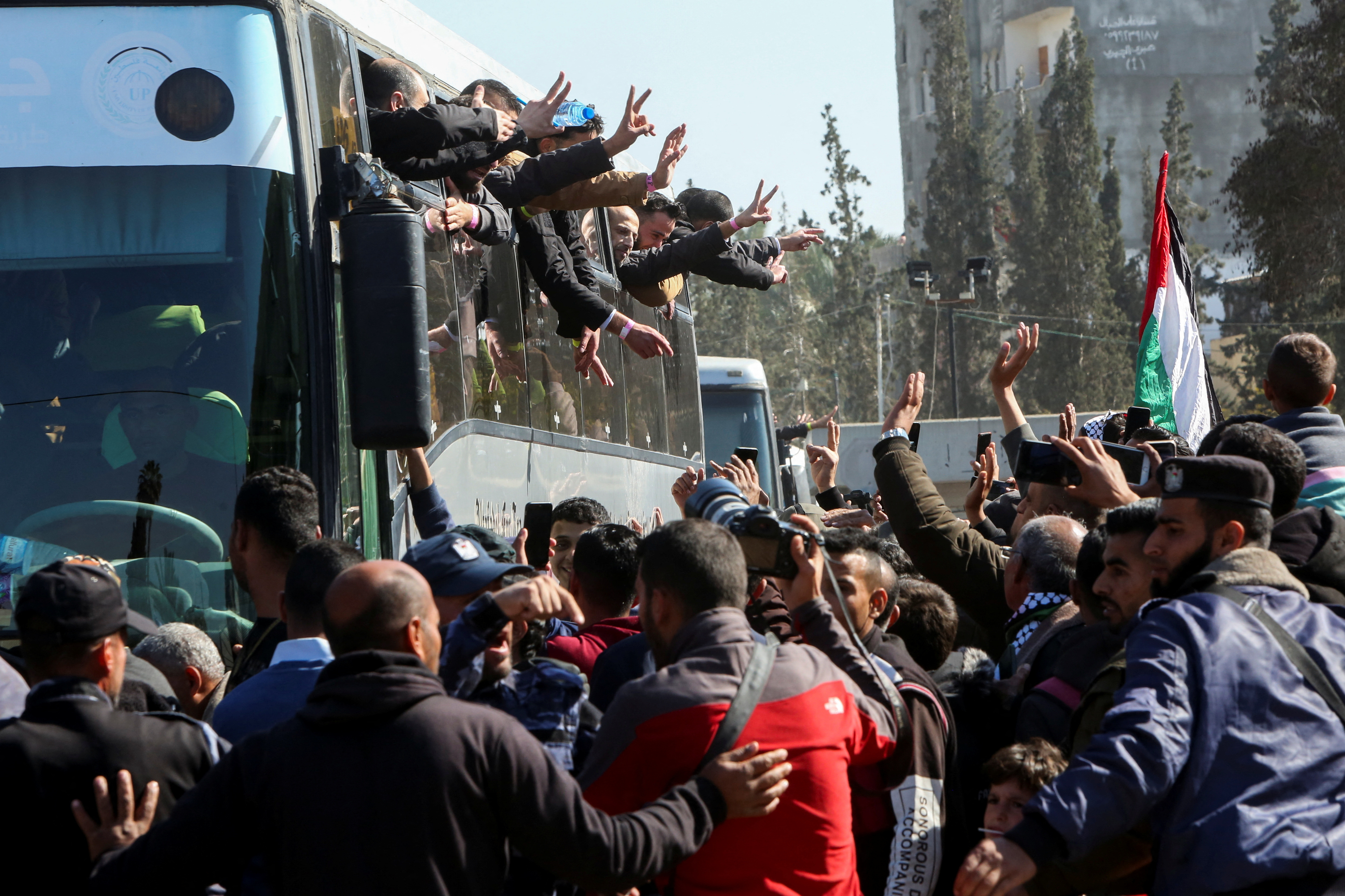 Hostages-prisoners swap deal between Hamas and Israel