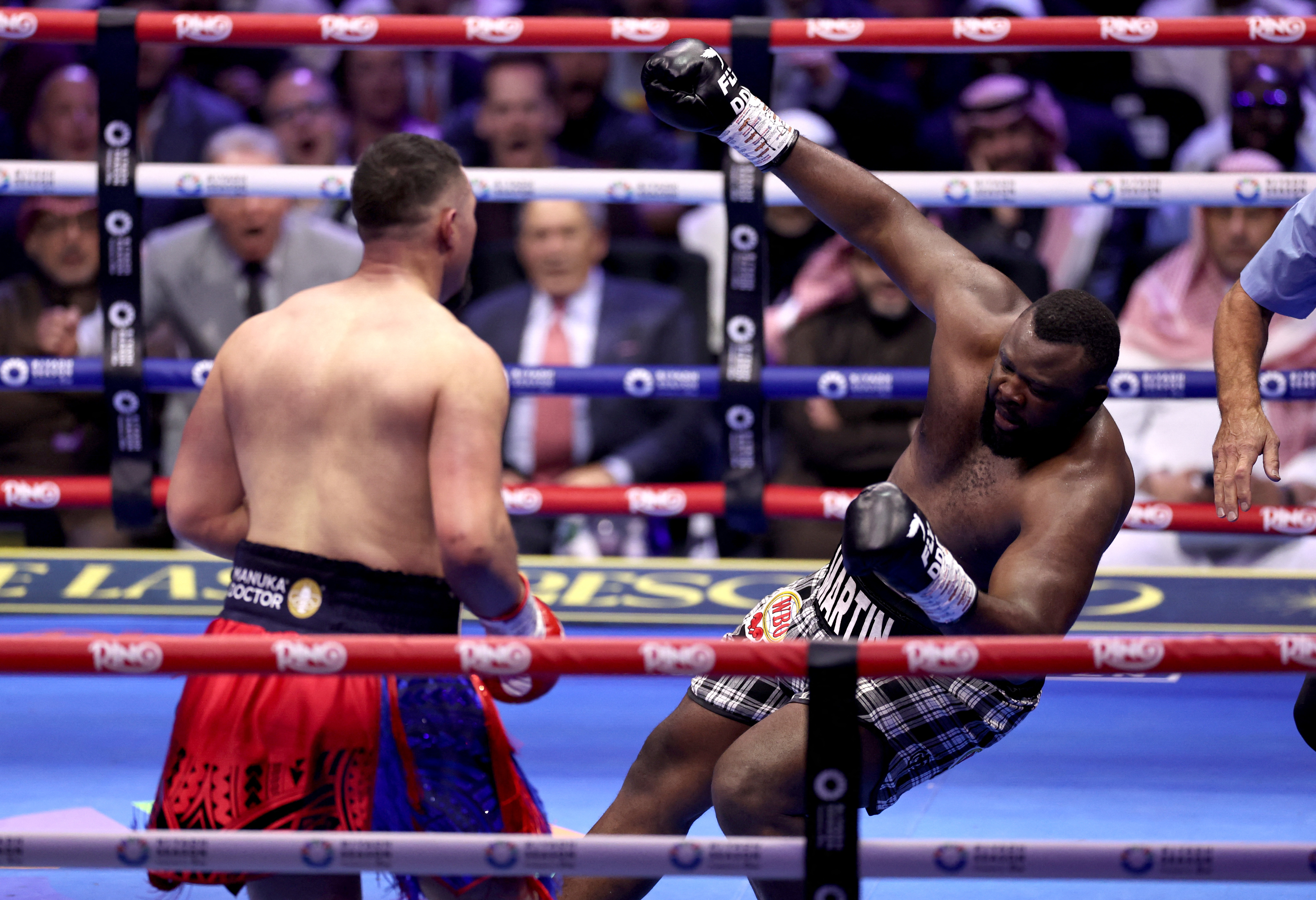 Martin Bakole v Joseph Parker