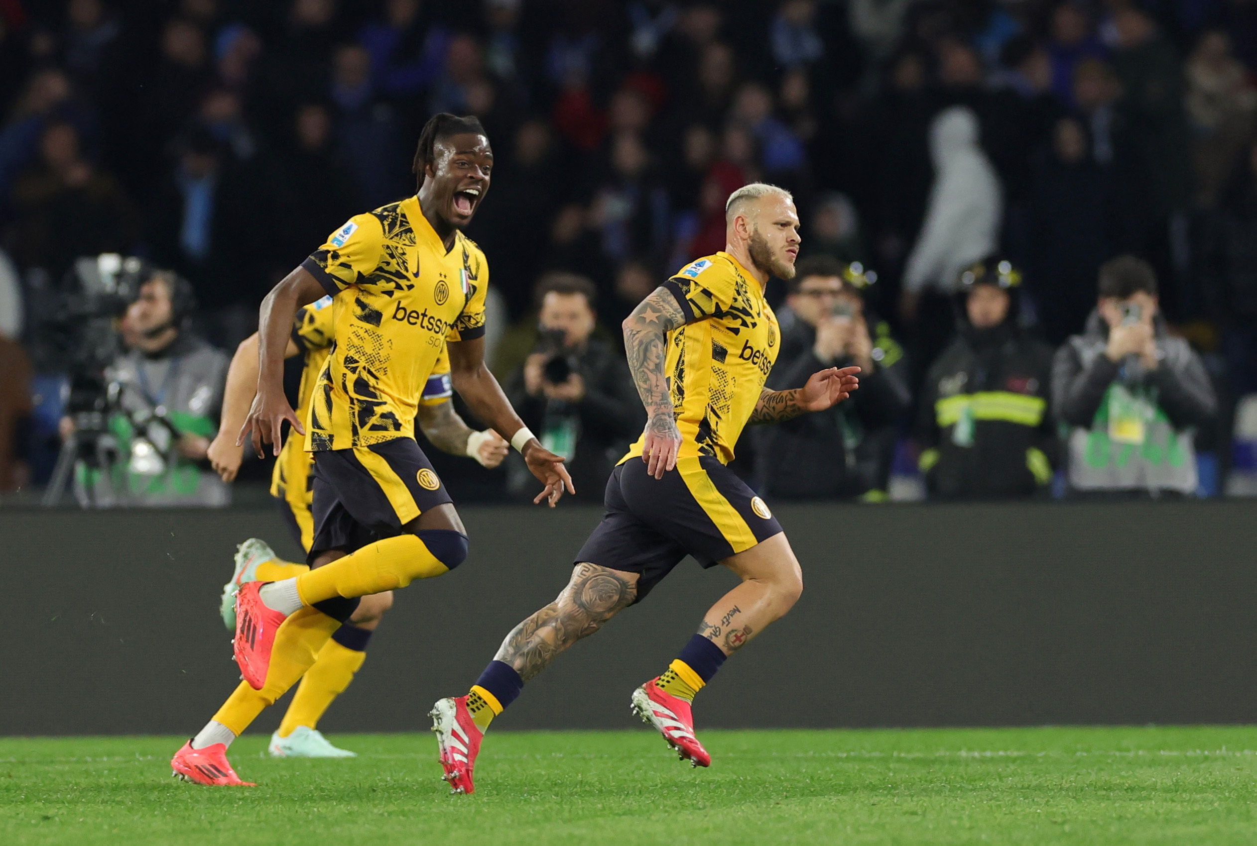 REUTERS/Ciro De Luca