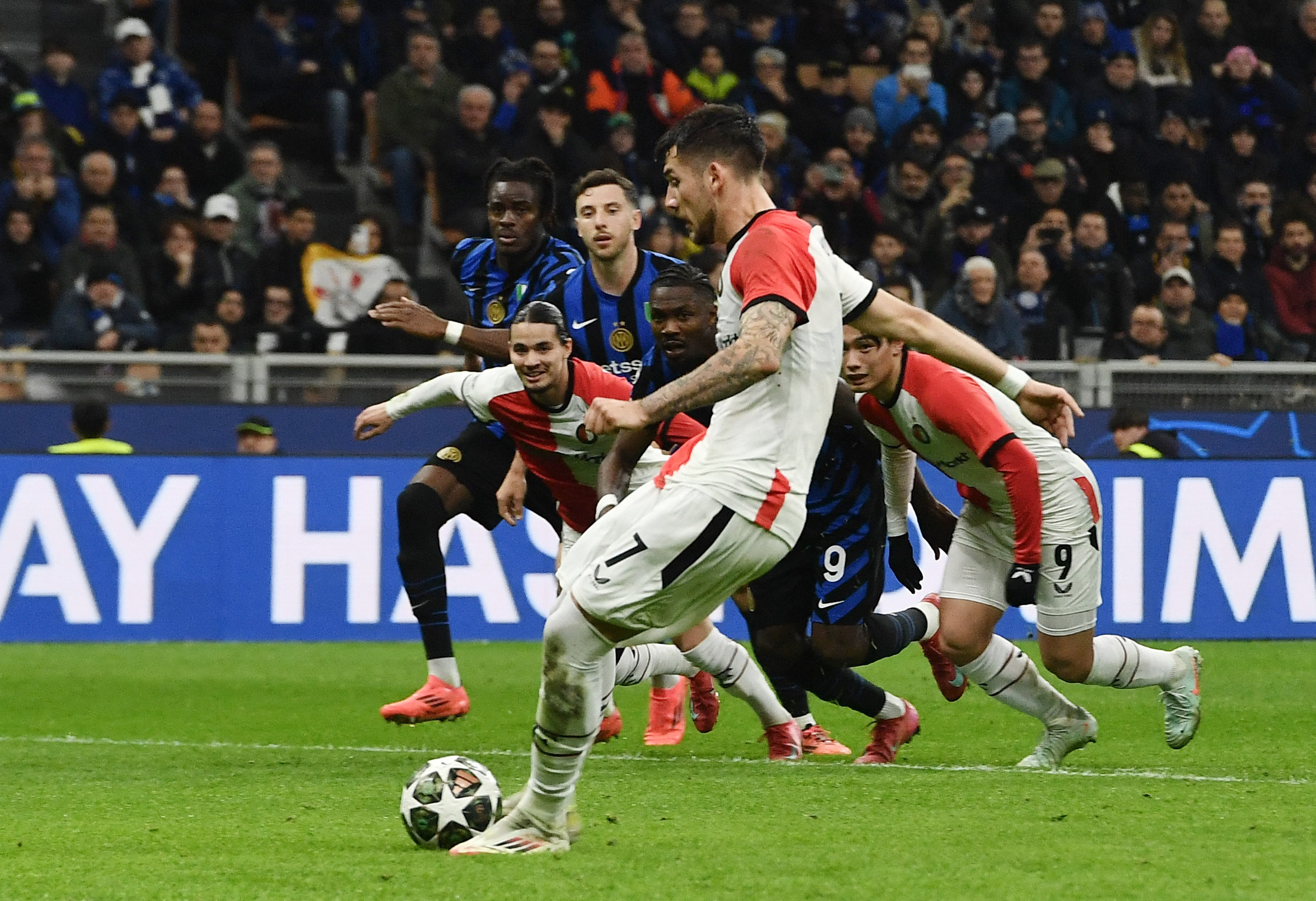 REUTERS/Jennifer Lorenzini