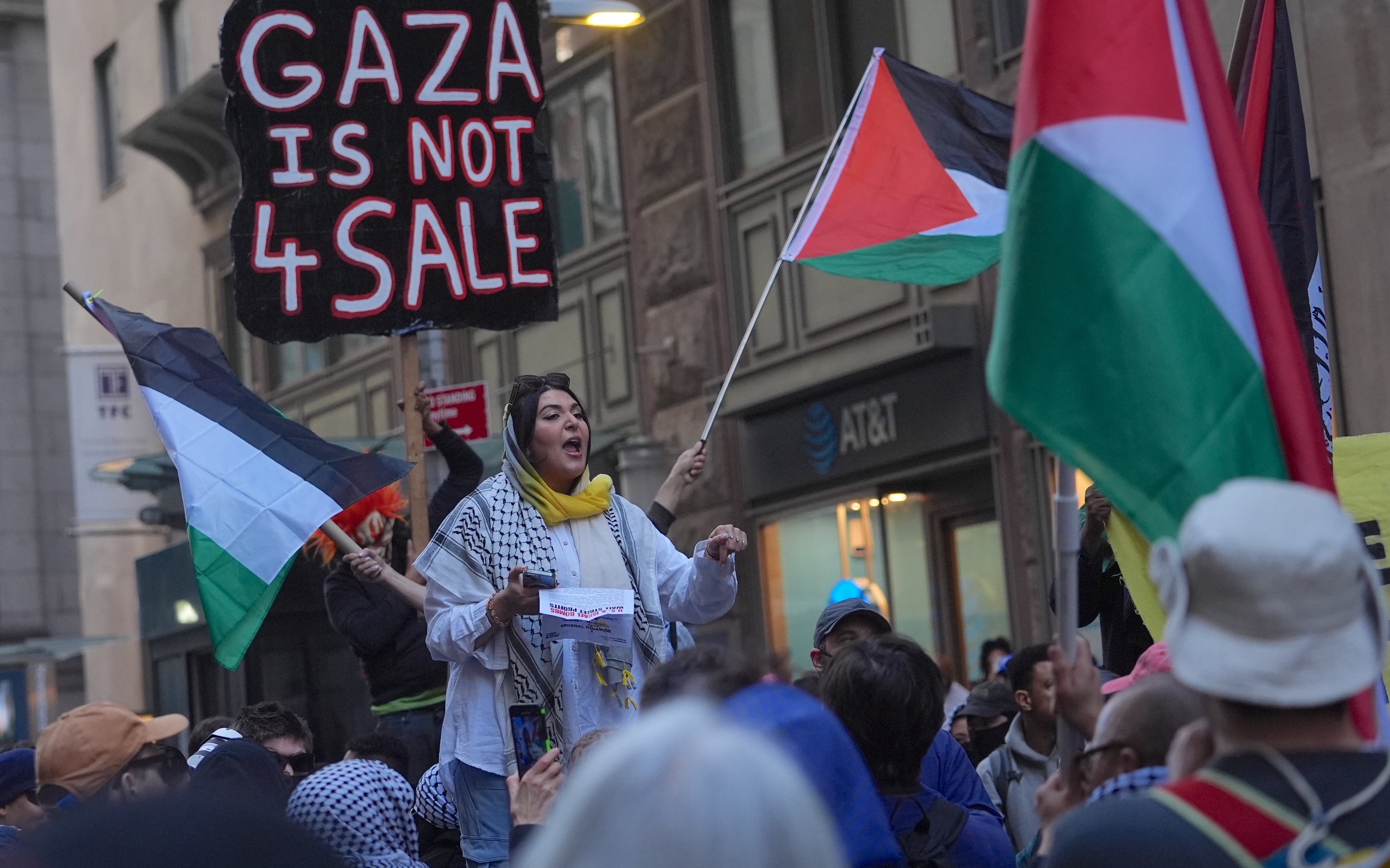 Skup podrške Palestini održan ispred Trumpove zgrade na Wall Streetu