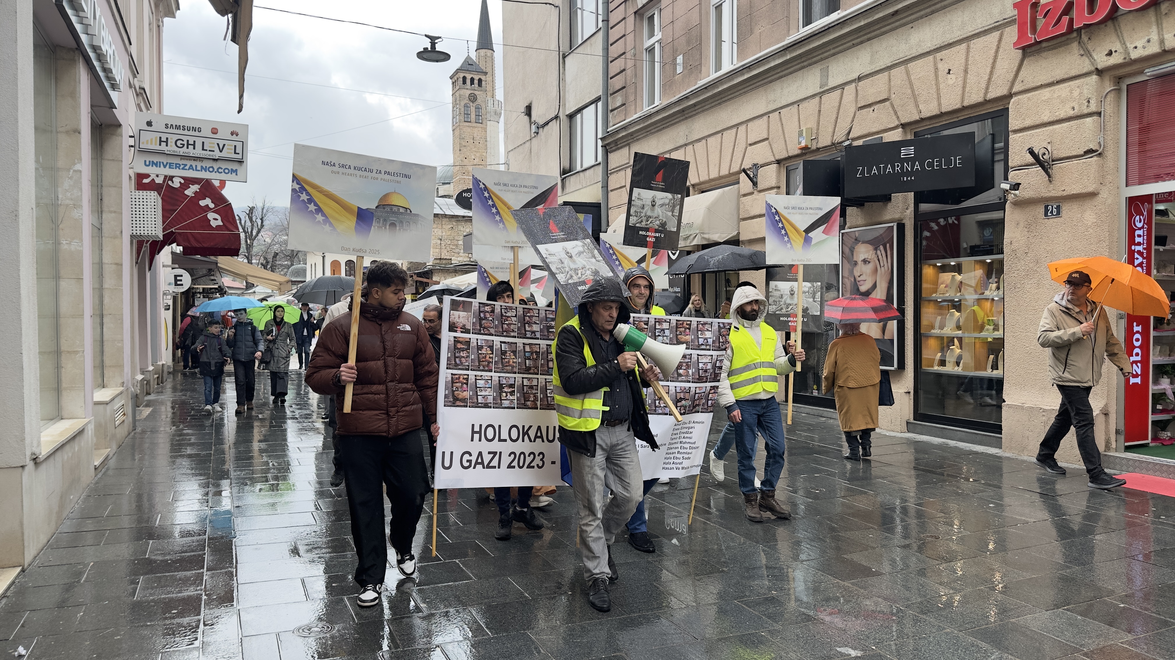 Podrška Palestini u Sarajevu: Postavljen info pult, upriličena protestna šetnja